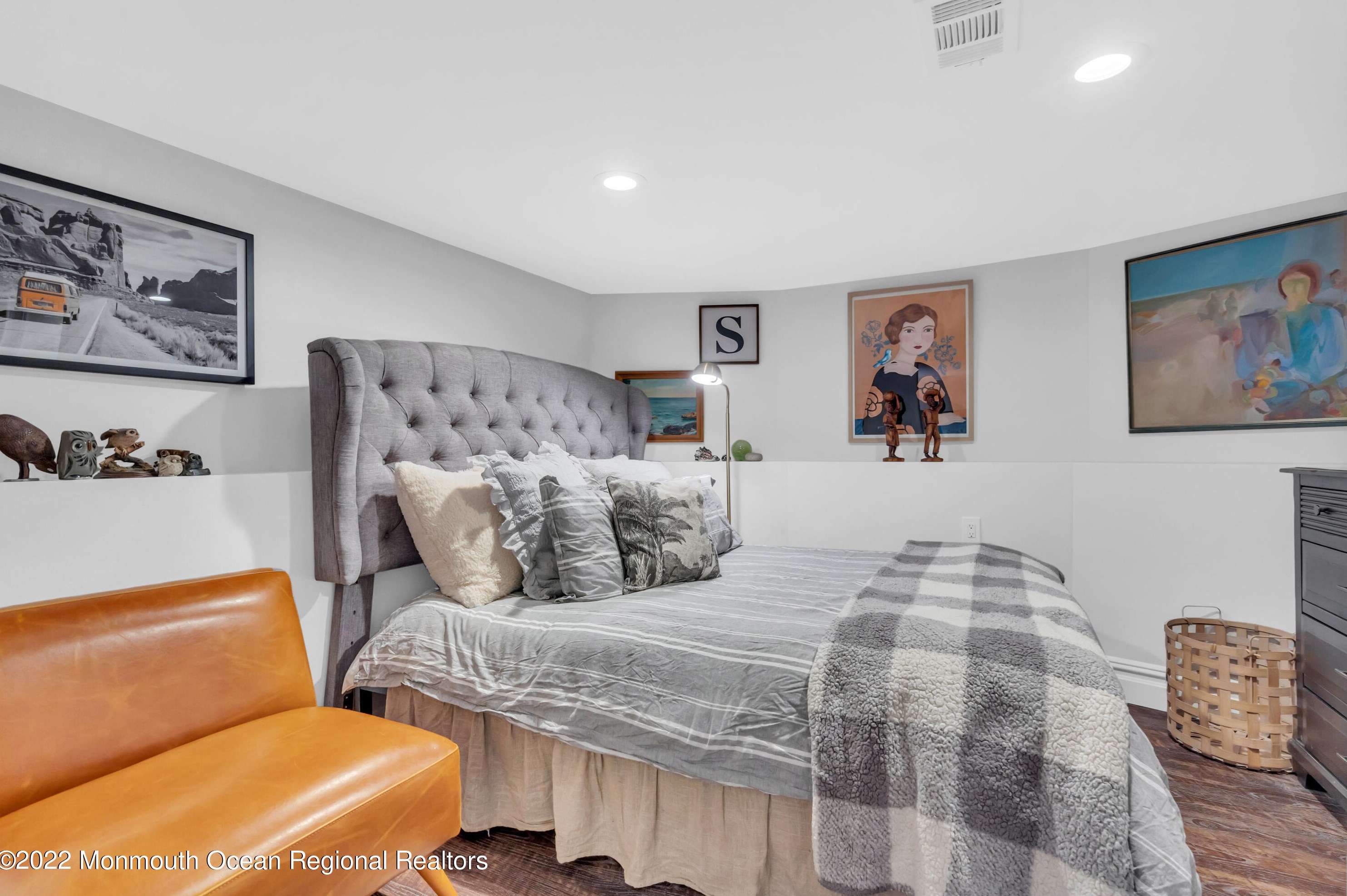 68 Crine Rd, Vanderburg NJ  07722-1409 exterior