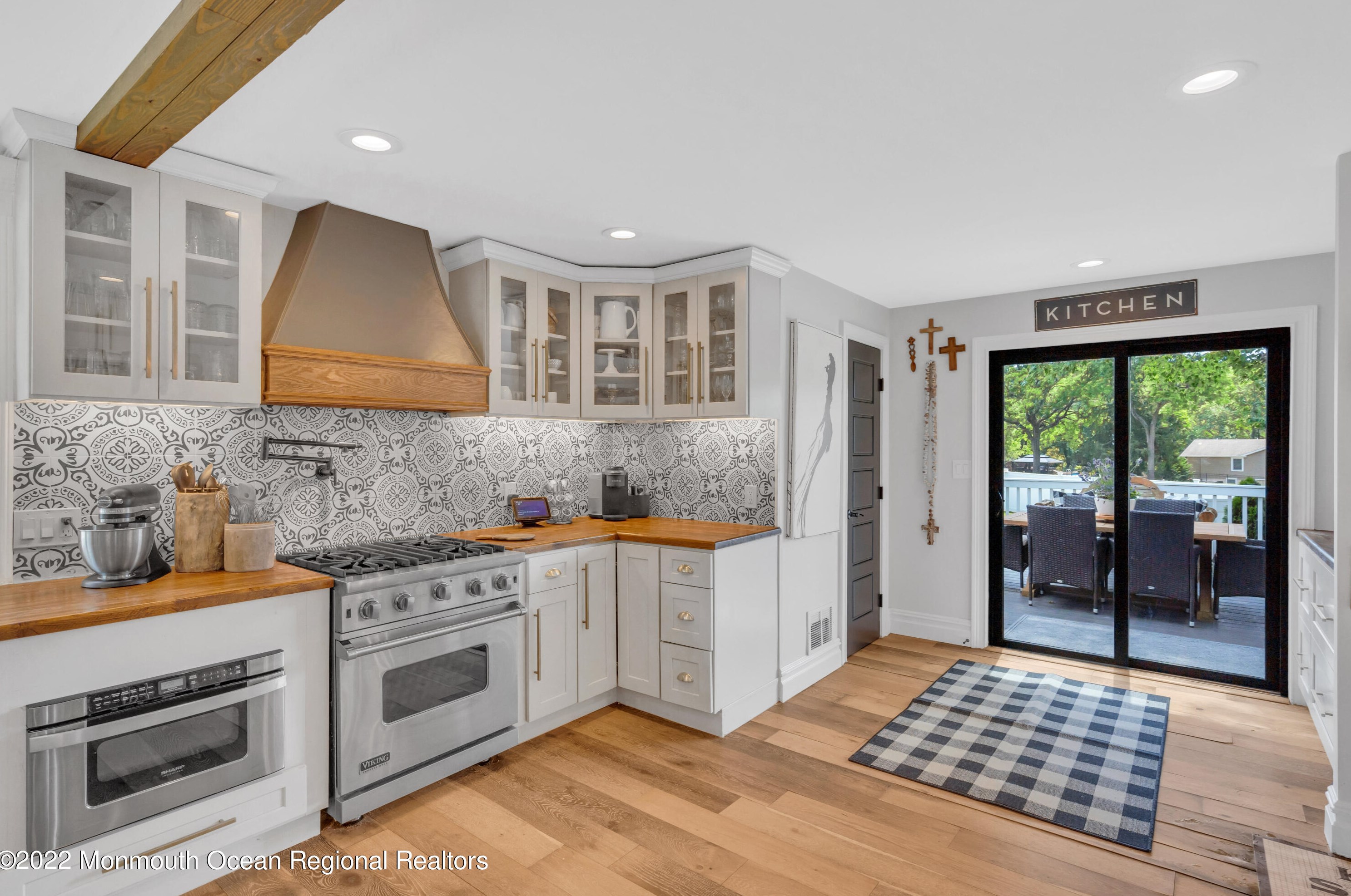 68 Crine Rd, Vanderburg NJ  07722-1409 exterior