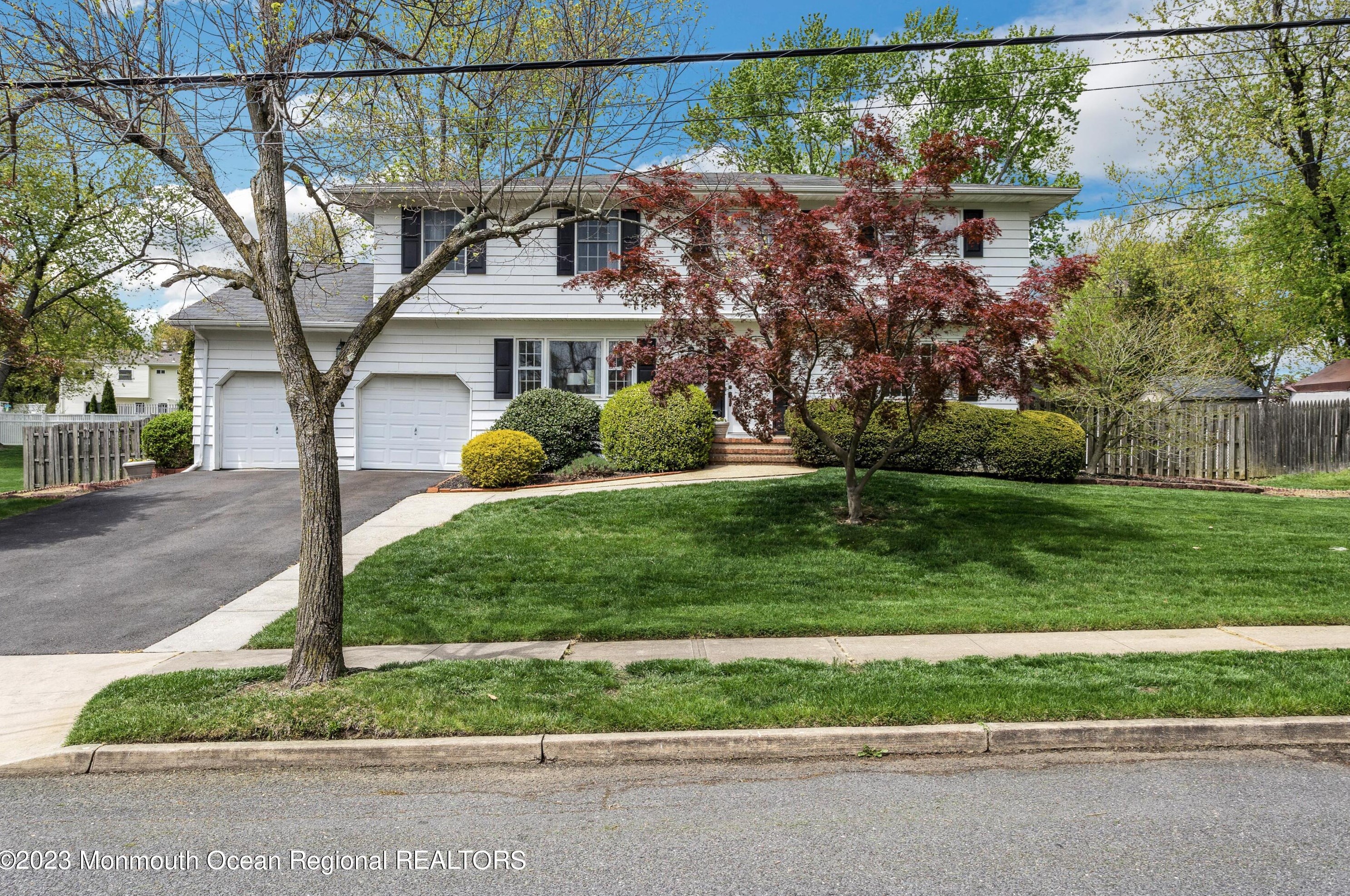 49 Chestnut Dr, Matawan, NJ 07747-2901