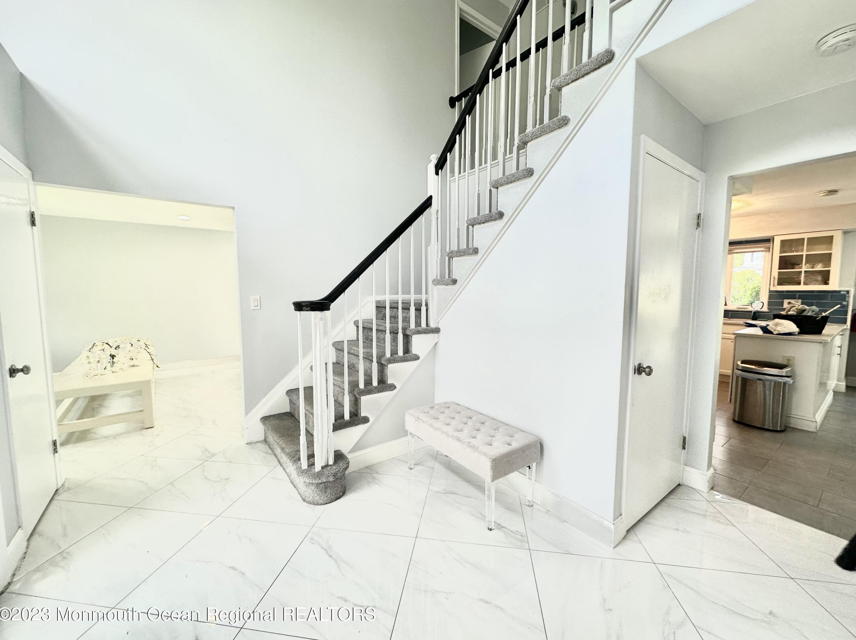 10 Old Queens Ct, Tinton Falls, NJ 07724