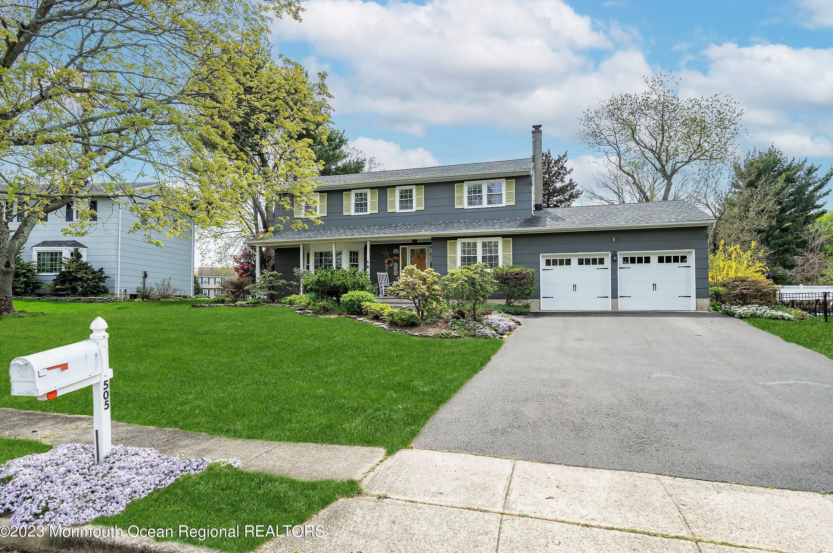 505 Oakview Dr, Toms River, NJ 08753-5278
