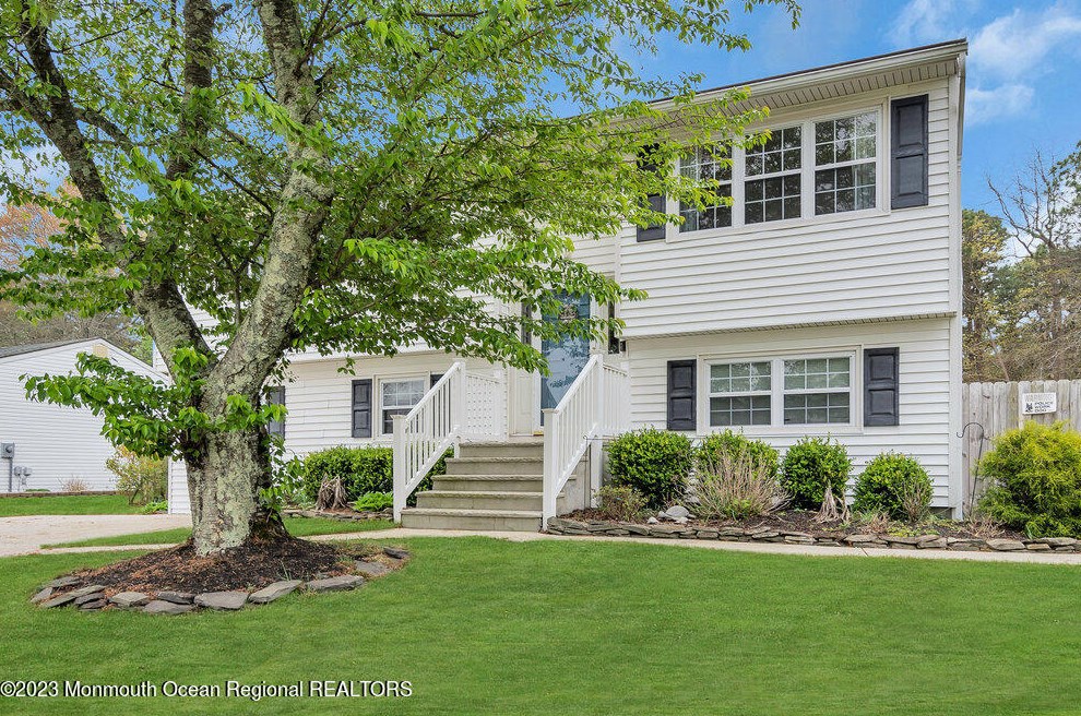 1421 Delaware Ave, Toms River, NJ 08753-7505