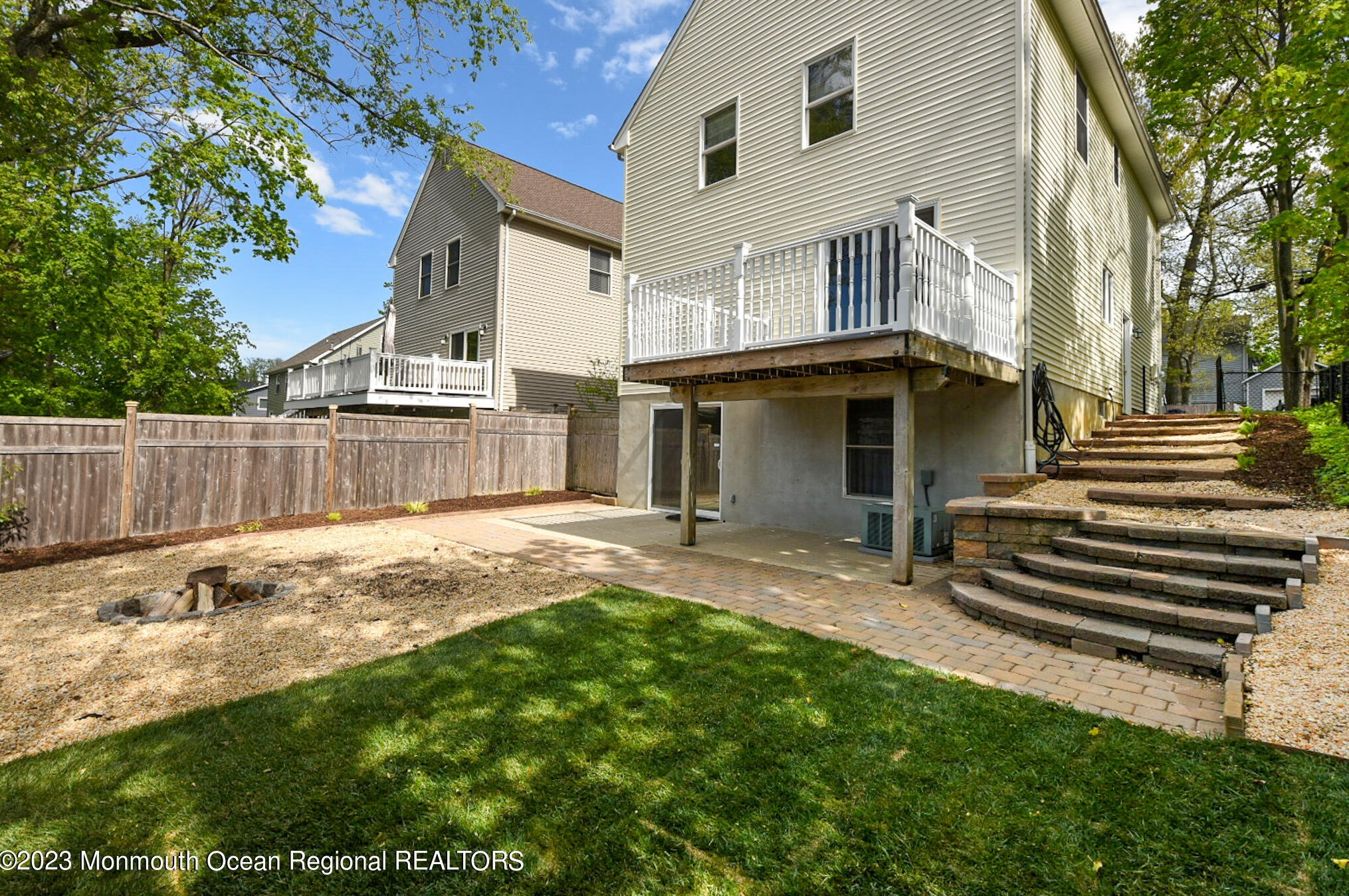 13 Ward Ln, Locust, NJ 07760