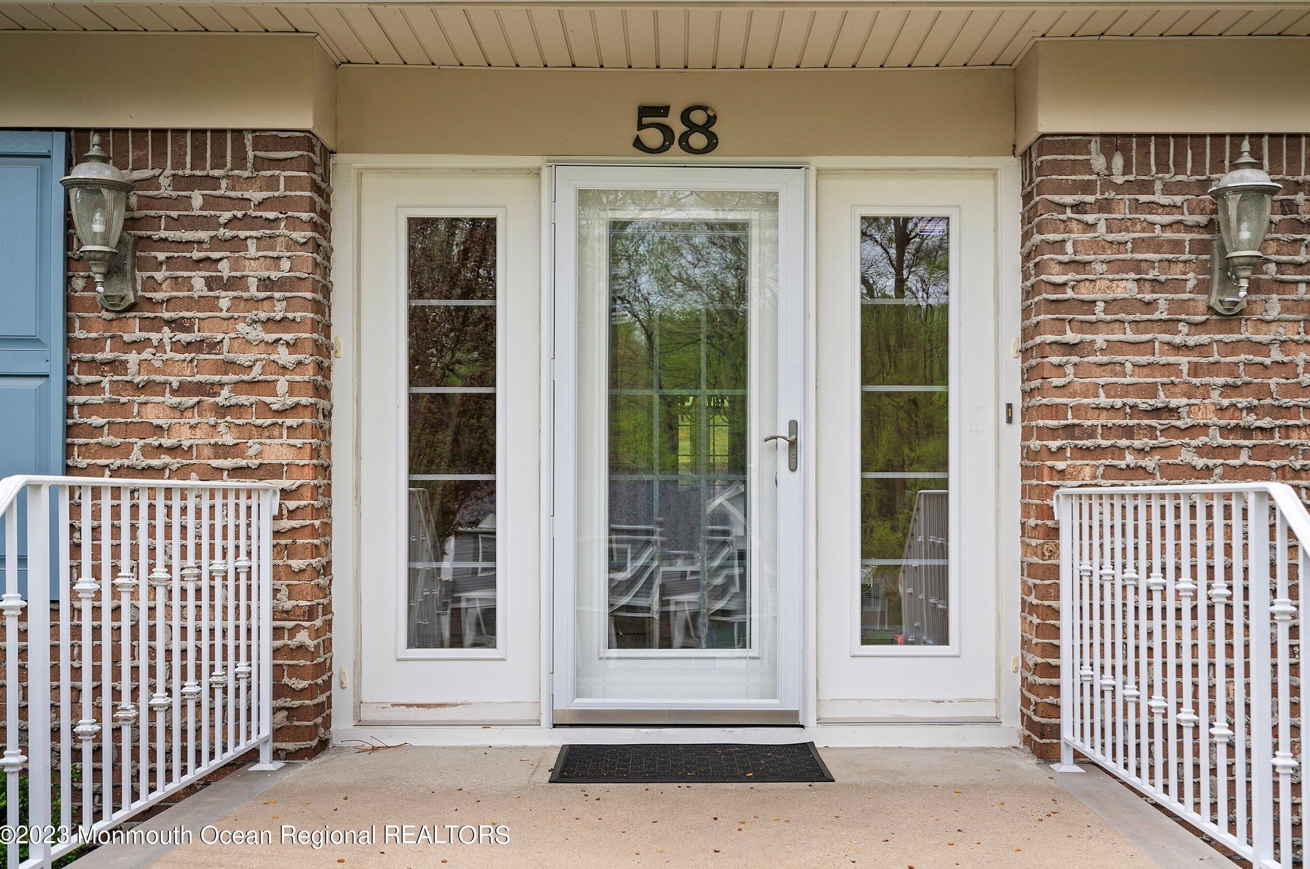 58 Foxwood Run, Middletown, NJ 07748