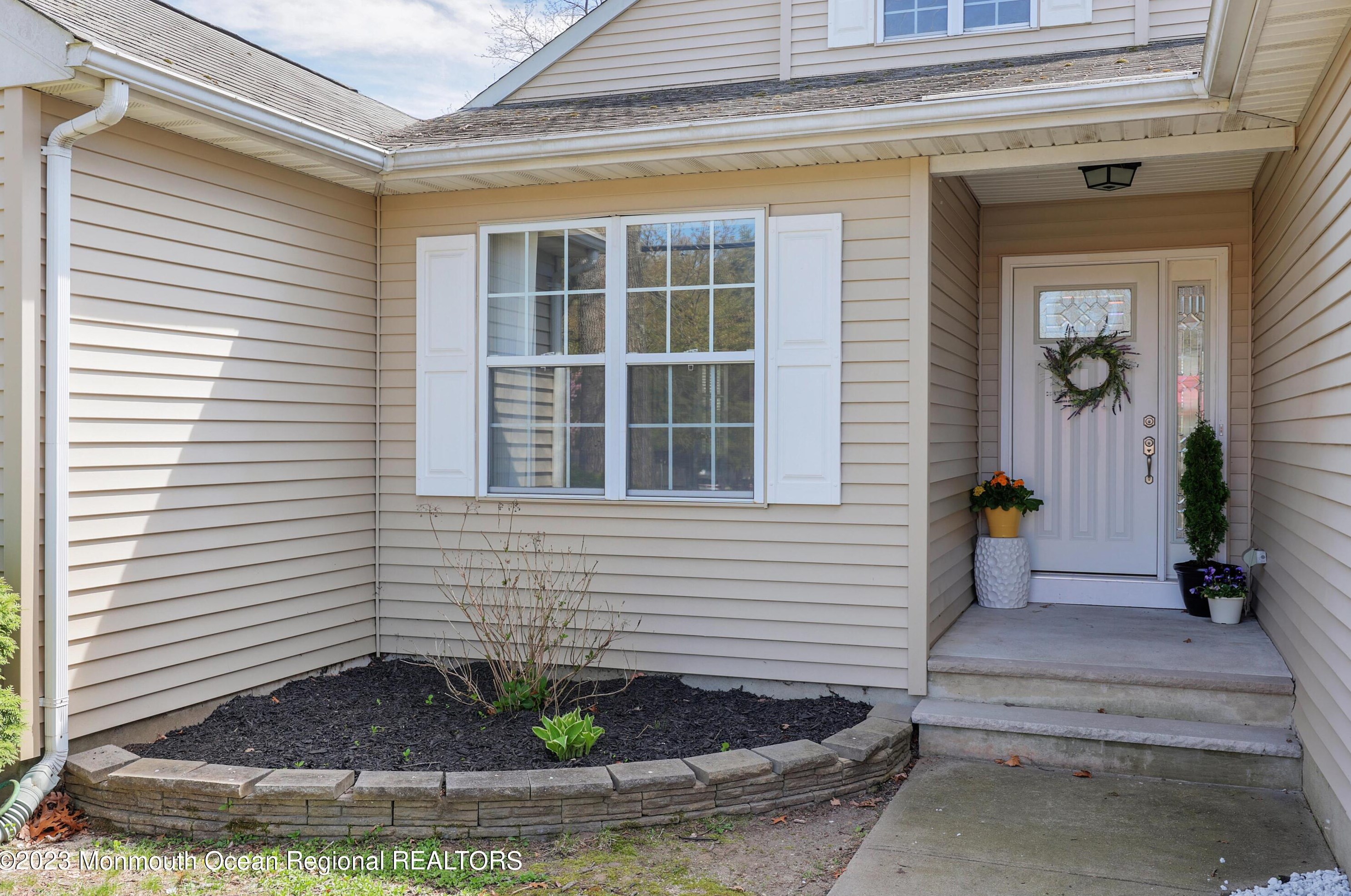 61 Princeton Ave, Bricktown, NJ 08724