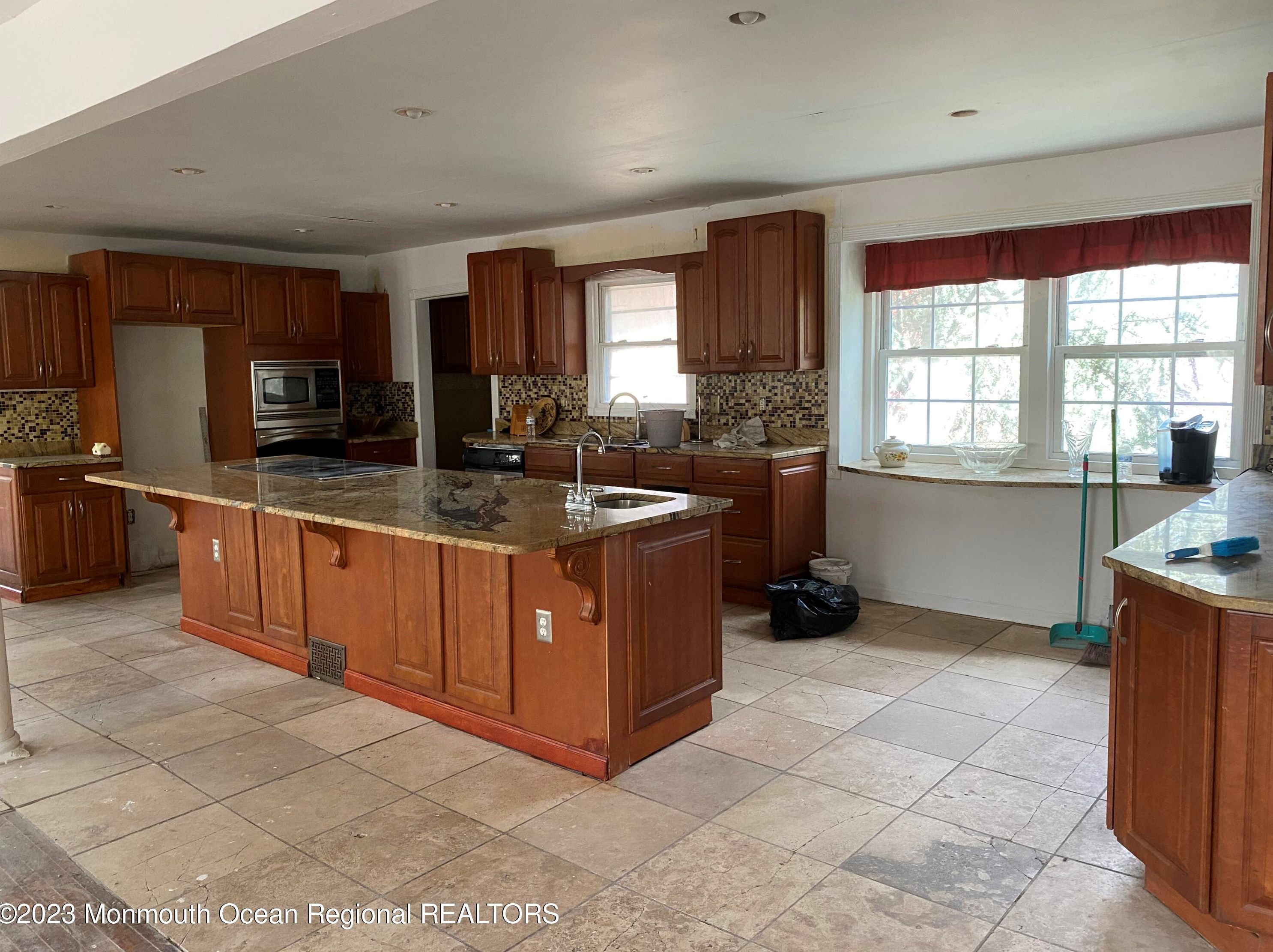 156 Denton Ln, Jackson Twp, NJ 08527