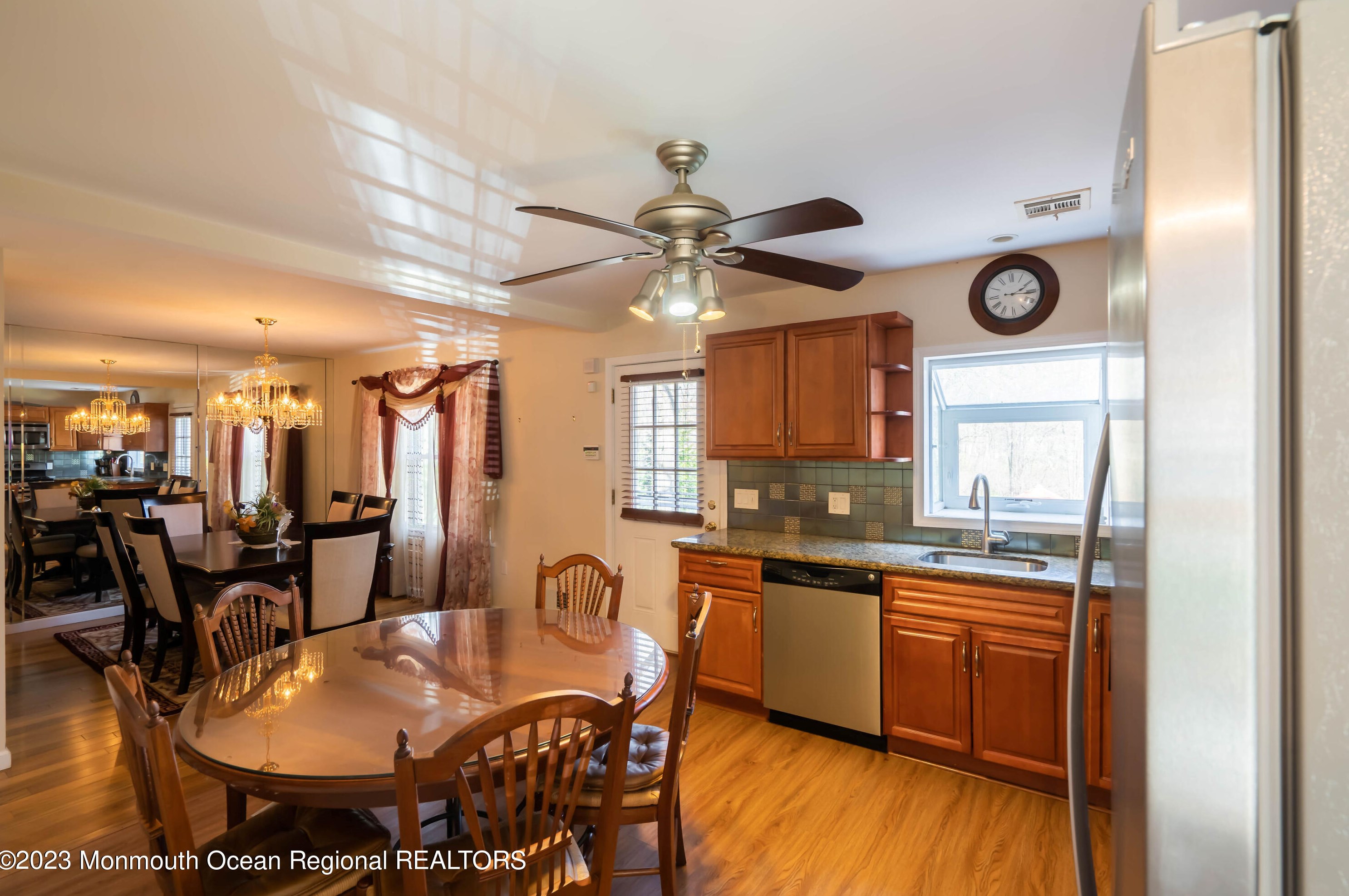 40 Kimberly Rd, Colonia, NJ 07067