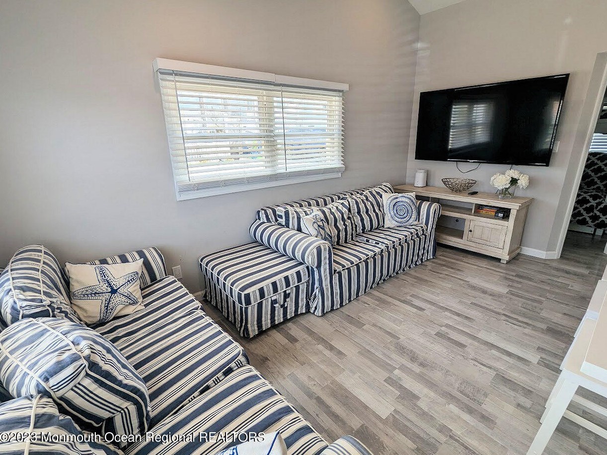 23 Plover Way E, Lavallette, NJ 08735