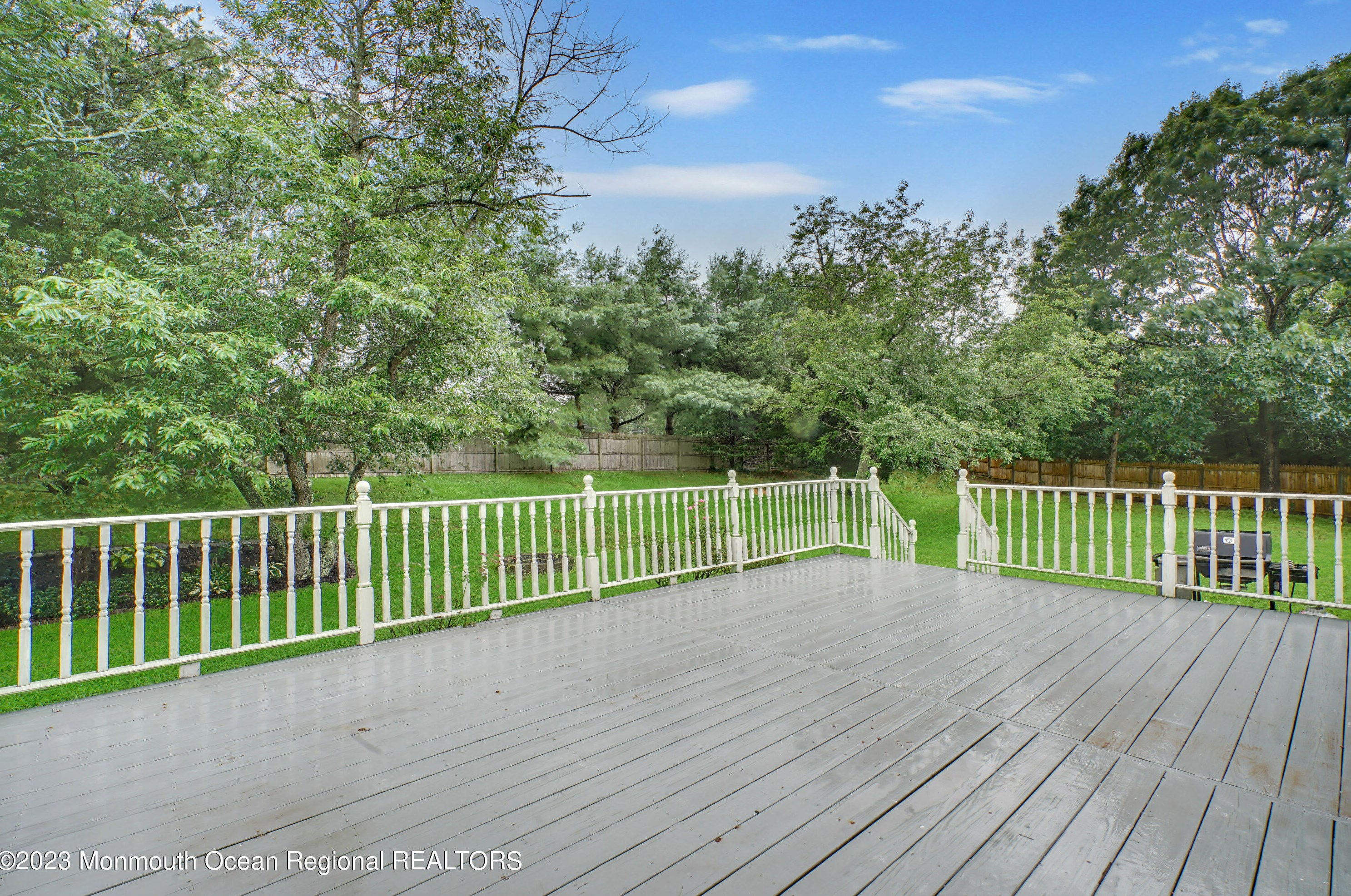 1243 Eagle Ct, Toms River NJ  08755-2207 exterior