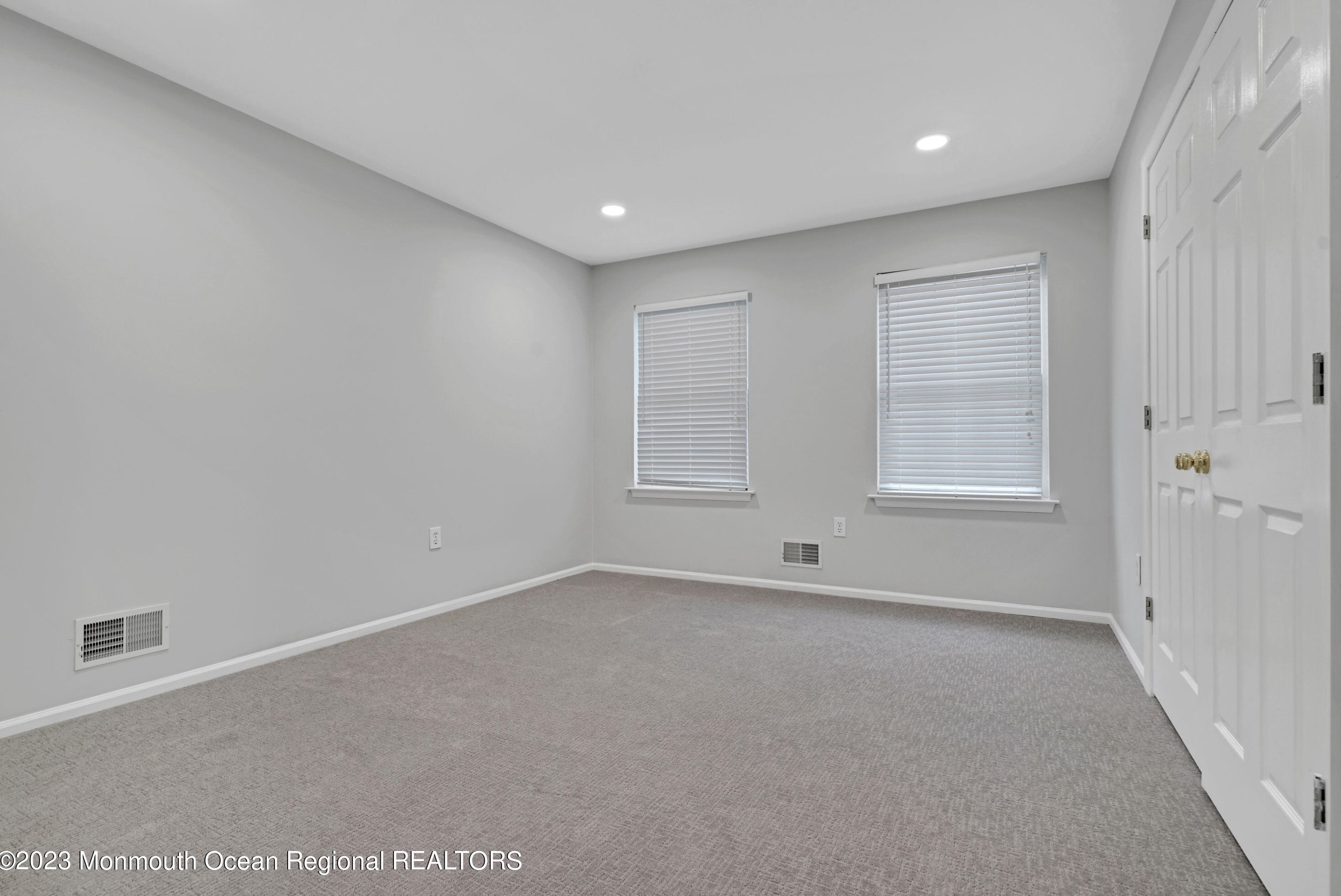 1243 Eagle Ct, Toms River NJ  08755-2207 exterior