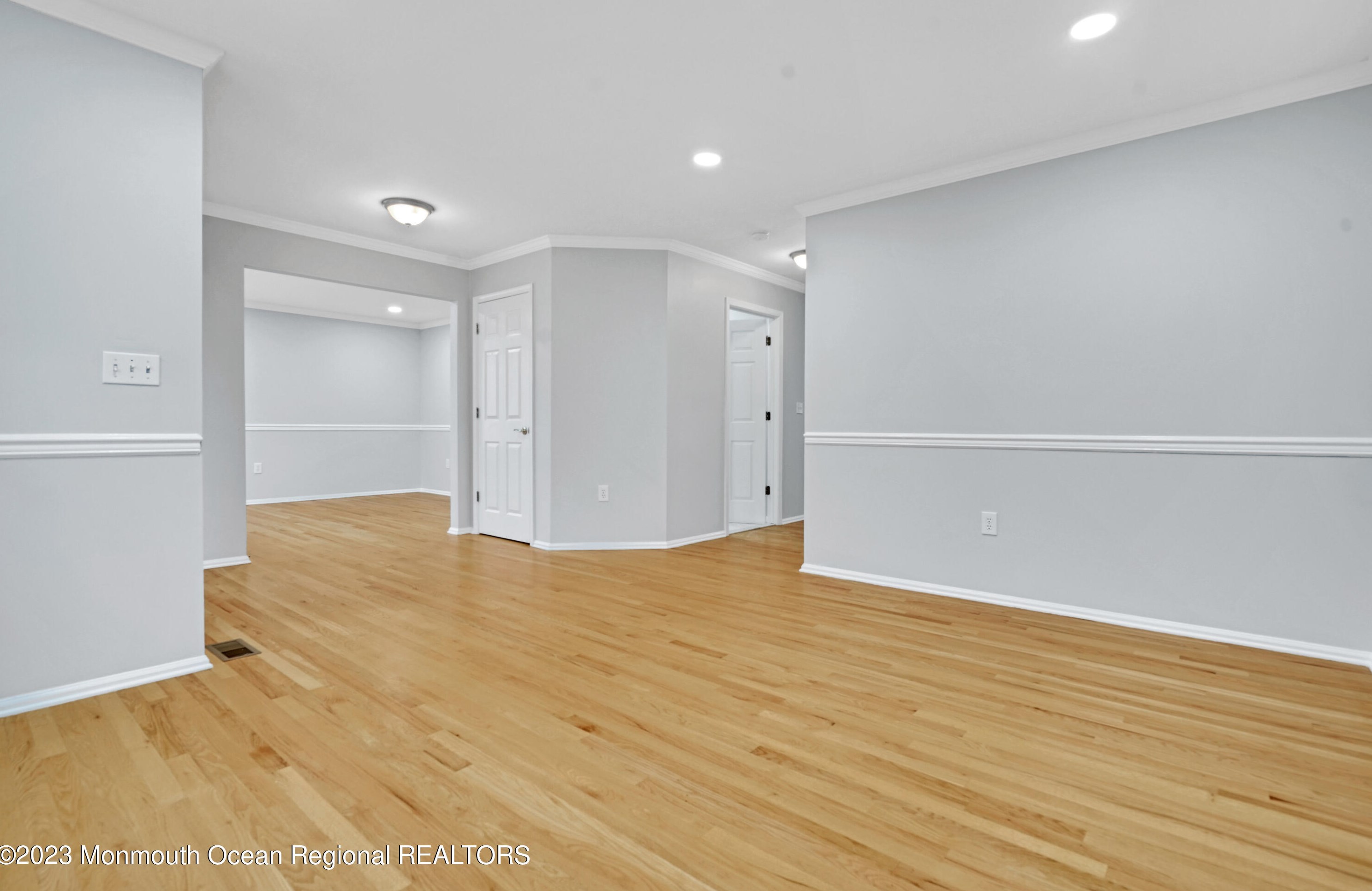 1243 Eagle Ct, Toms River NJ  08755-2207 exterior