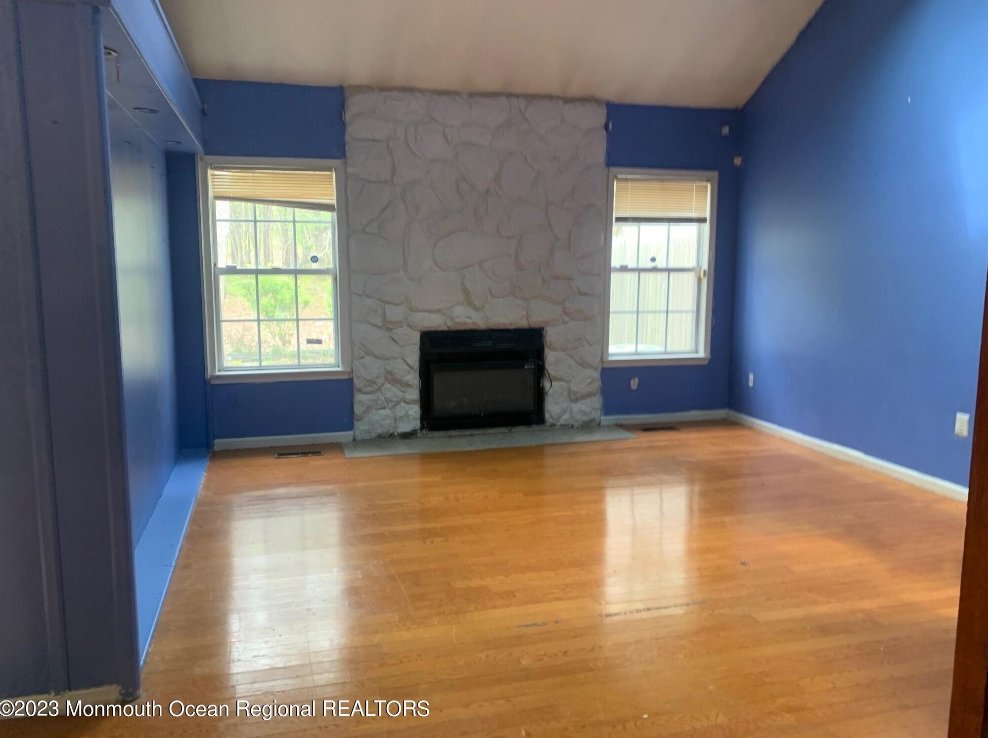 623 Woodbine Ln, Lakewood, NJ 08701