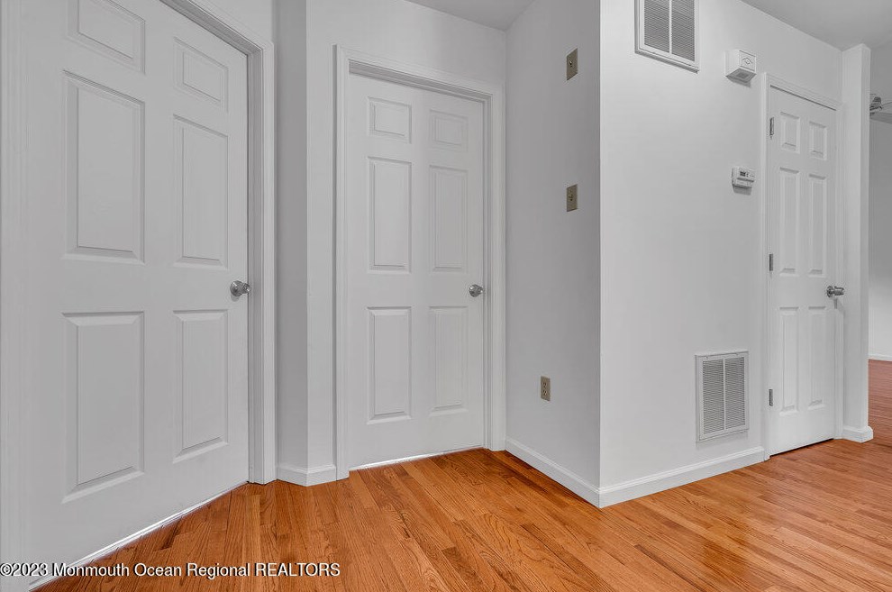 18 Laurel Ln, Tuckerton NJ  08087-9638 exterior