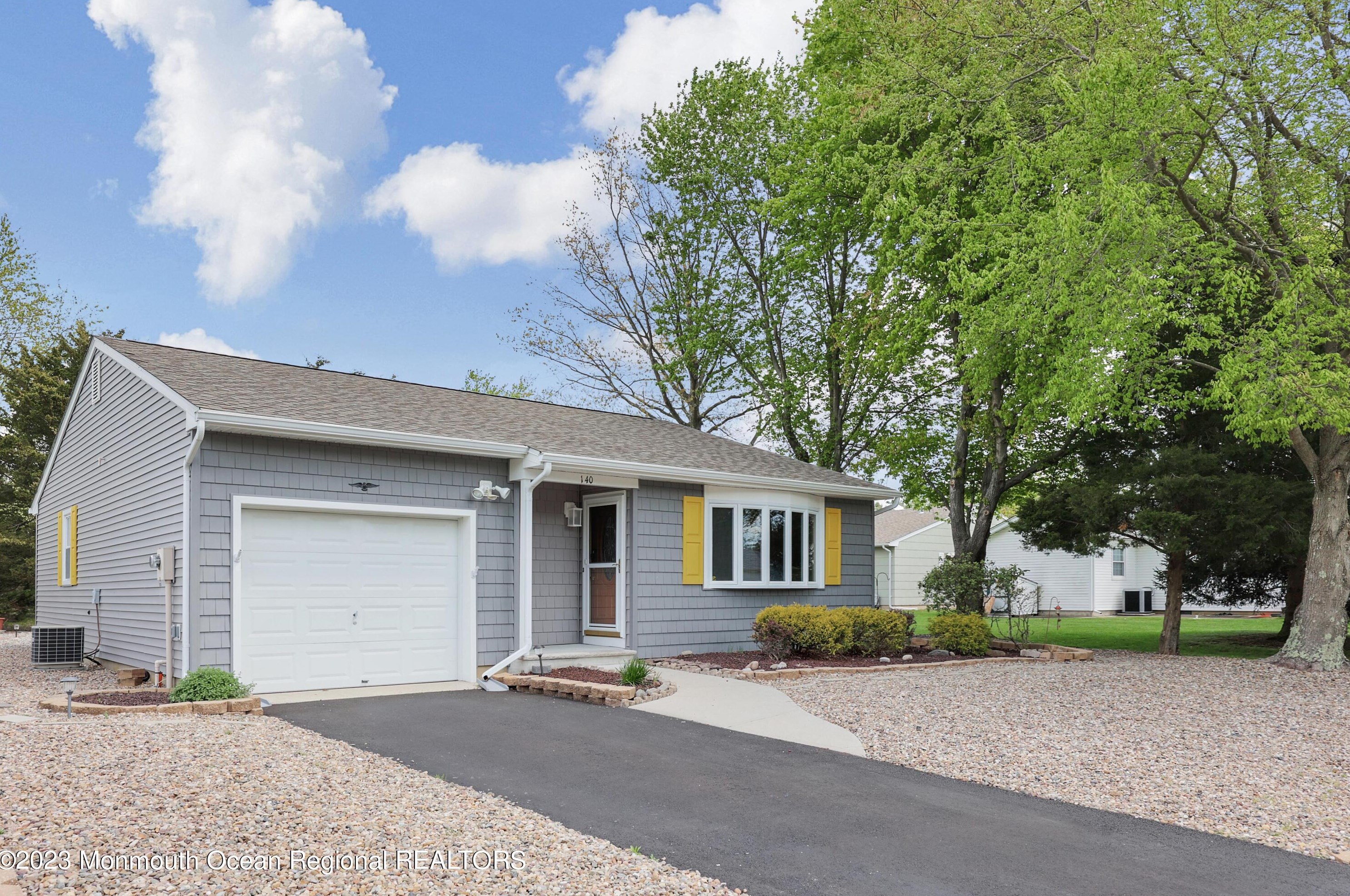 140 Westbrook Dr, Toms River, NJ 08757-4735