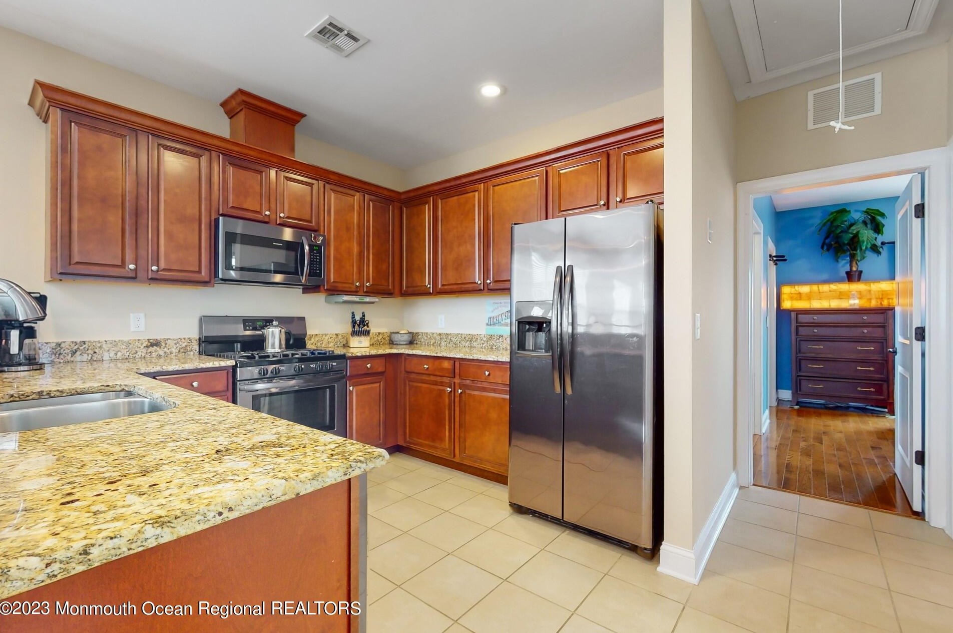 203 Raritan St, Keyport NJ 07735-2656 exterior