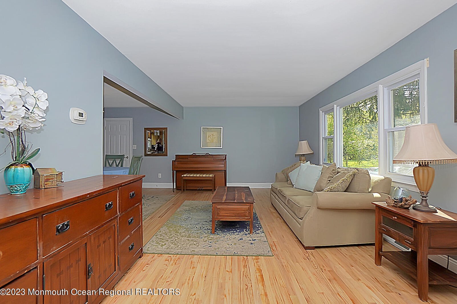 8 Annmar Dr, Matawan, NJ 07747-3702