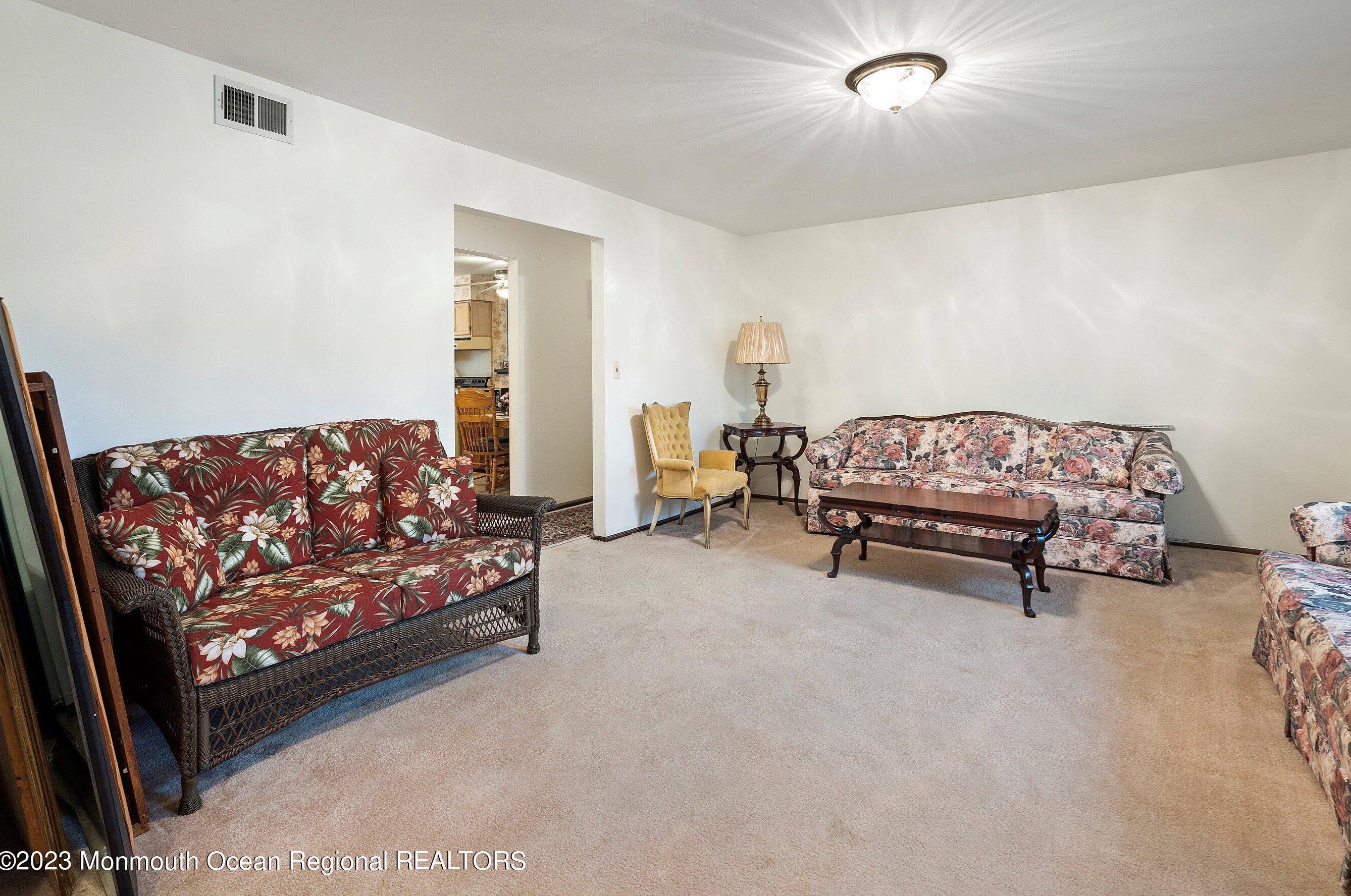 11 N Tunesbrook Dr, Toms River, NJ 08753