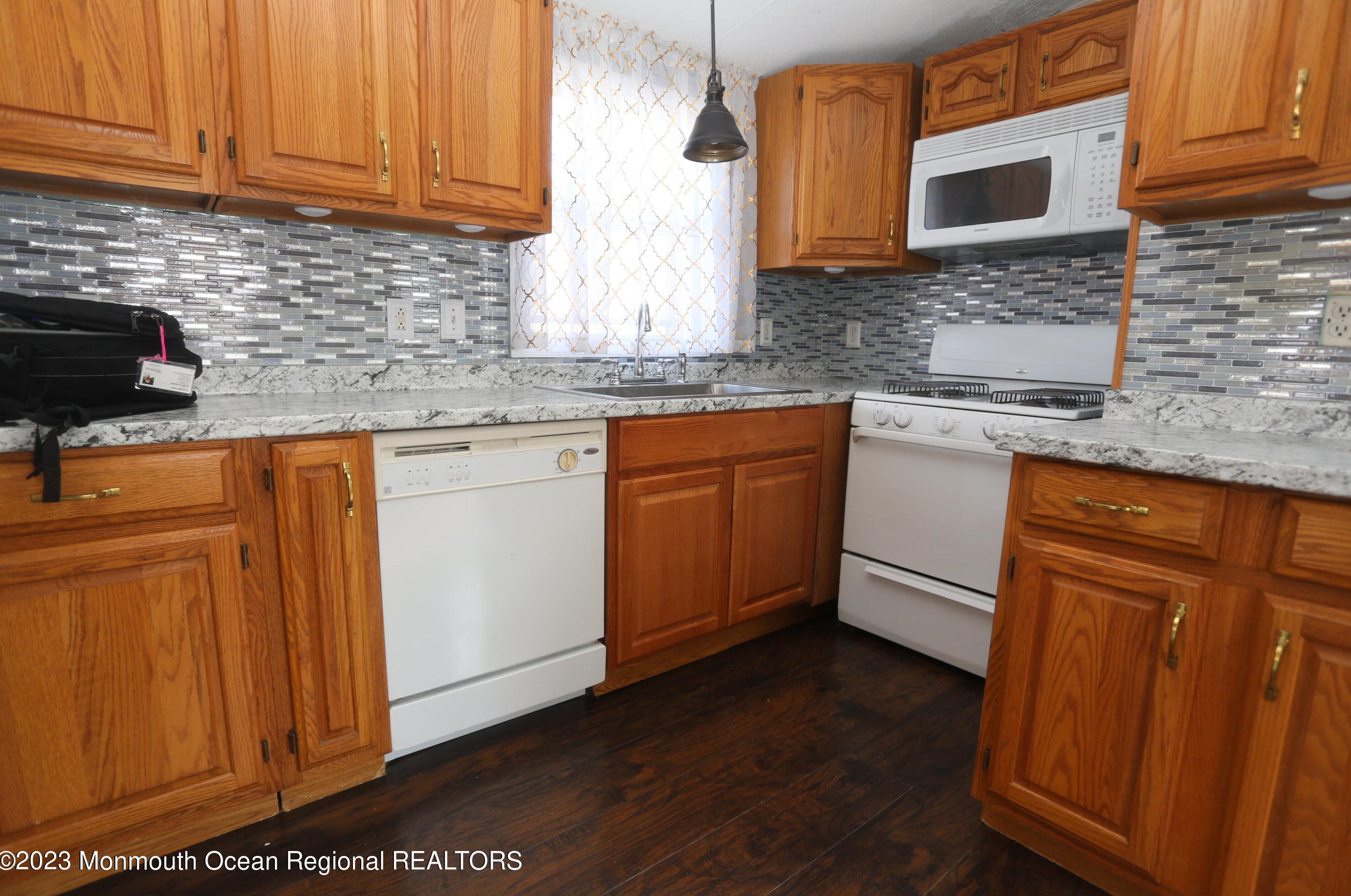 6 Monique, Hazlet, NJ 07730