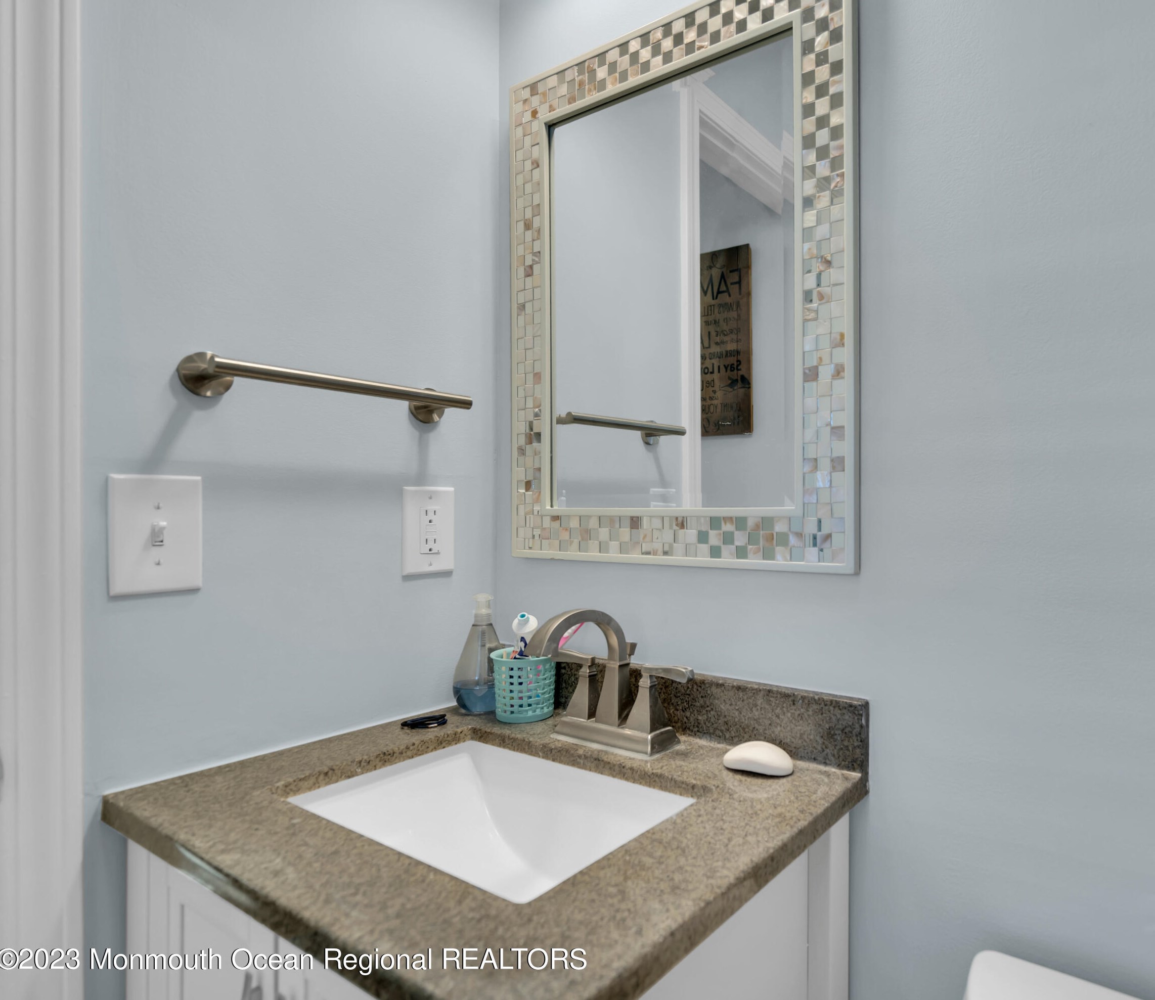 20 East Dr, Toms River NJ  08753-6841 exterior