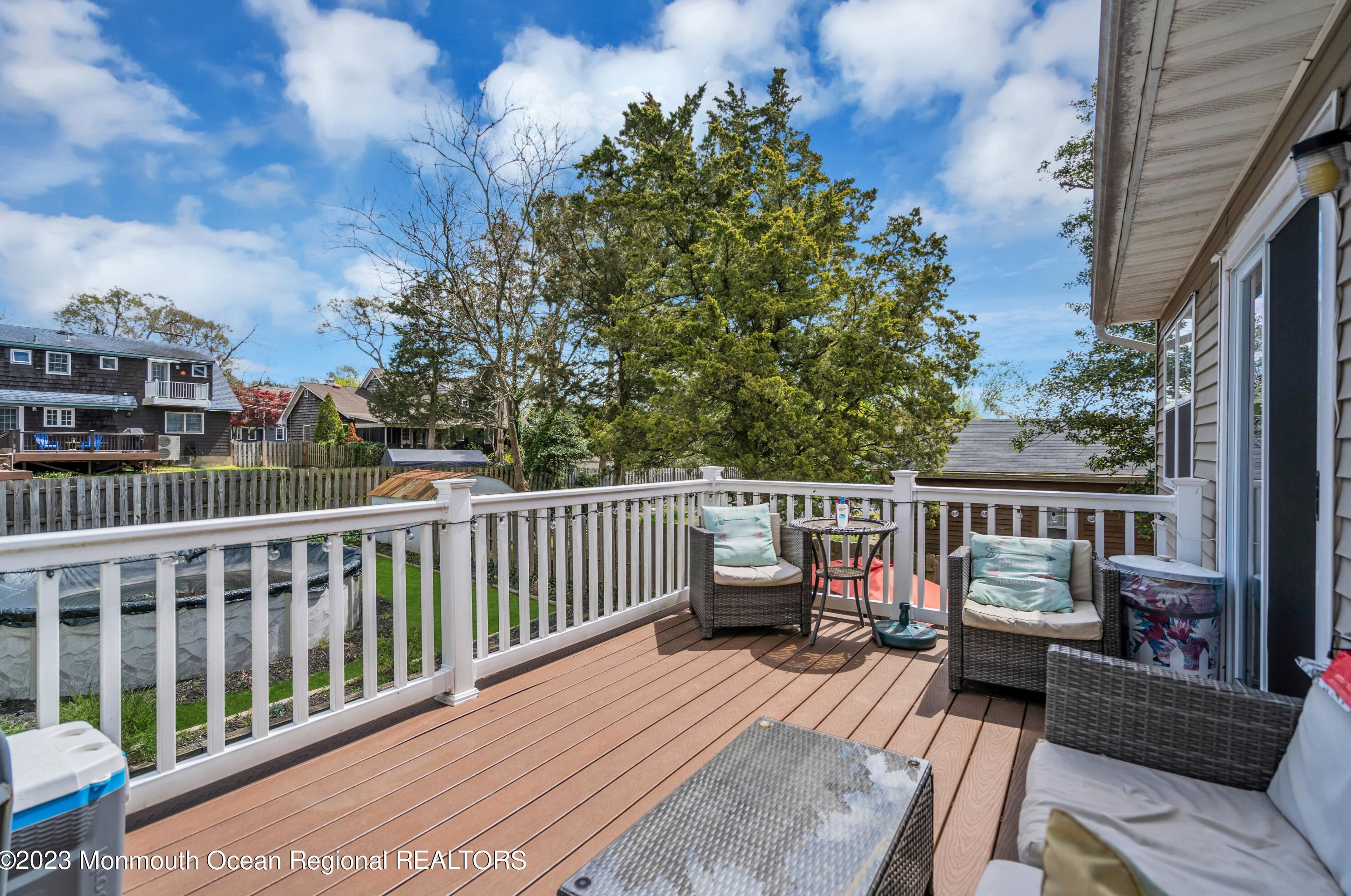 20 East Dr, Toms River NJ  08753-6841 exterior