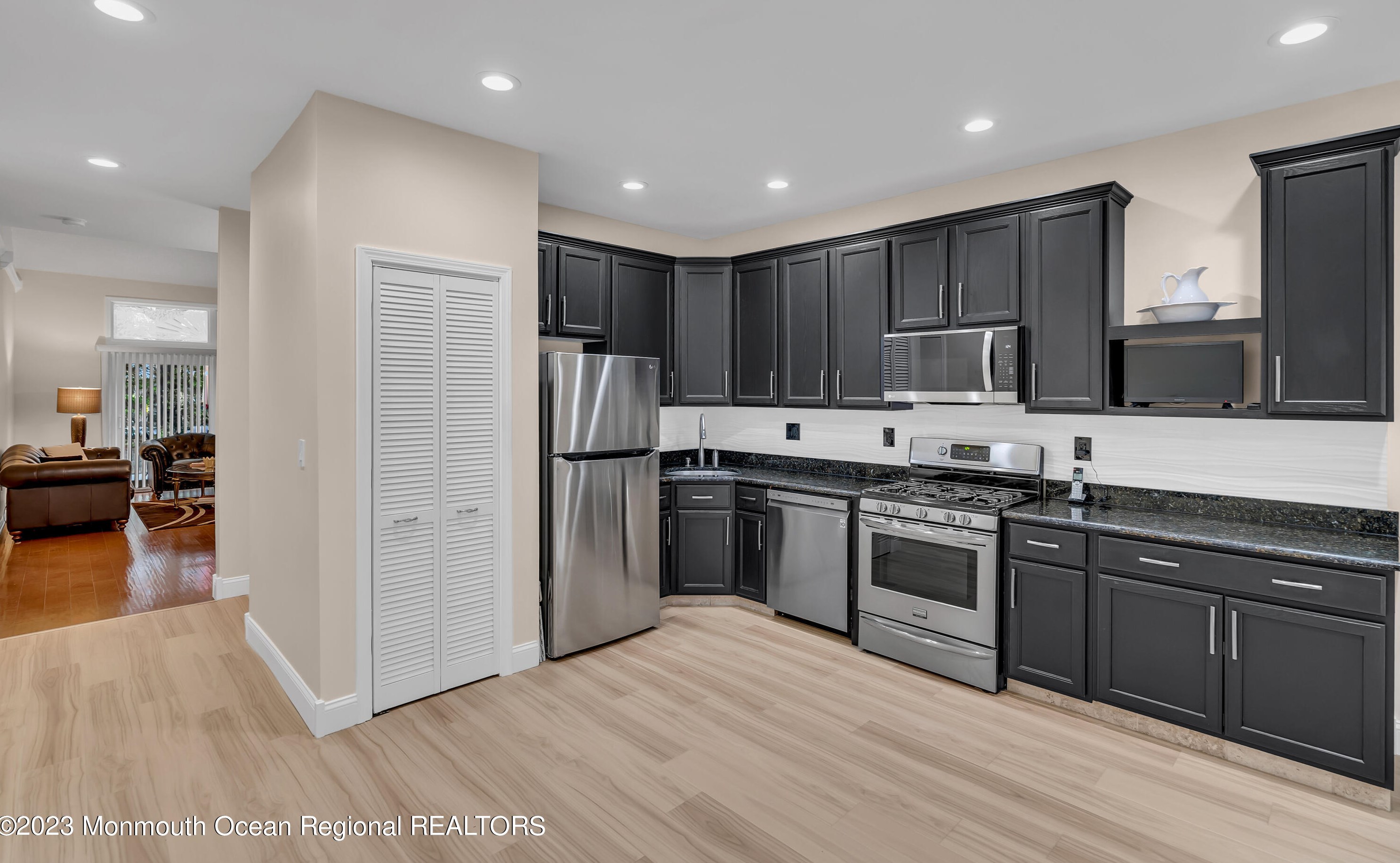 54 Riva Blvd, Bricktown, NJ 08723