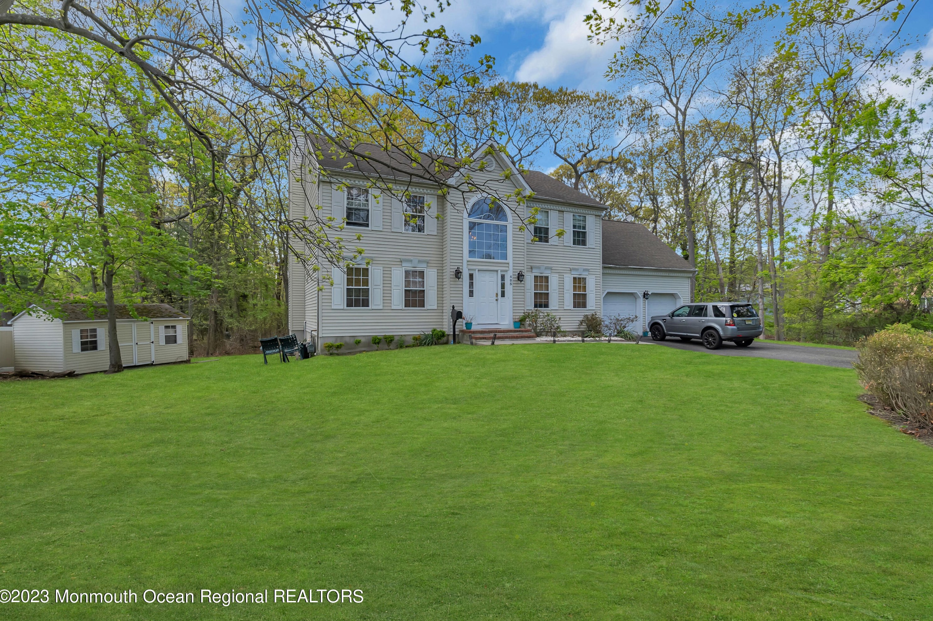 405 Lawrence Ave, Oakhurst NJ  07755-1731 exterior