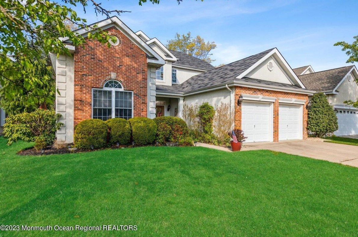 44 Cypress Point Ln, Jackson Twp, NJ 08527