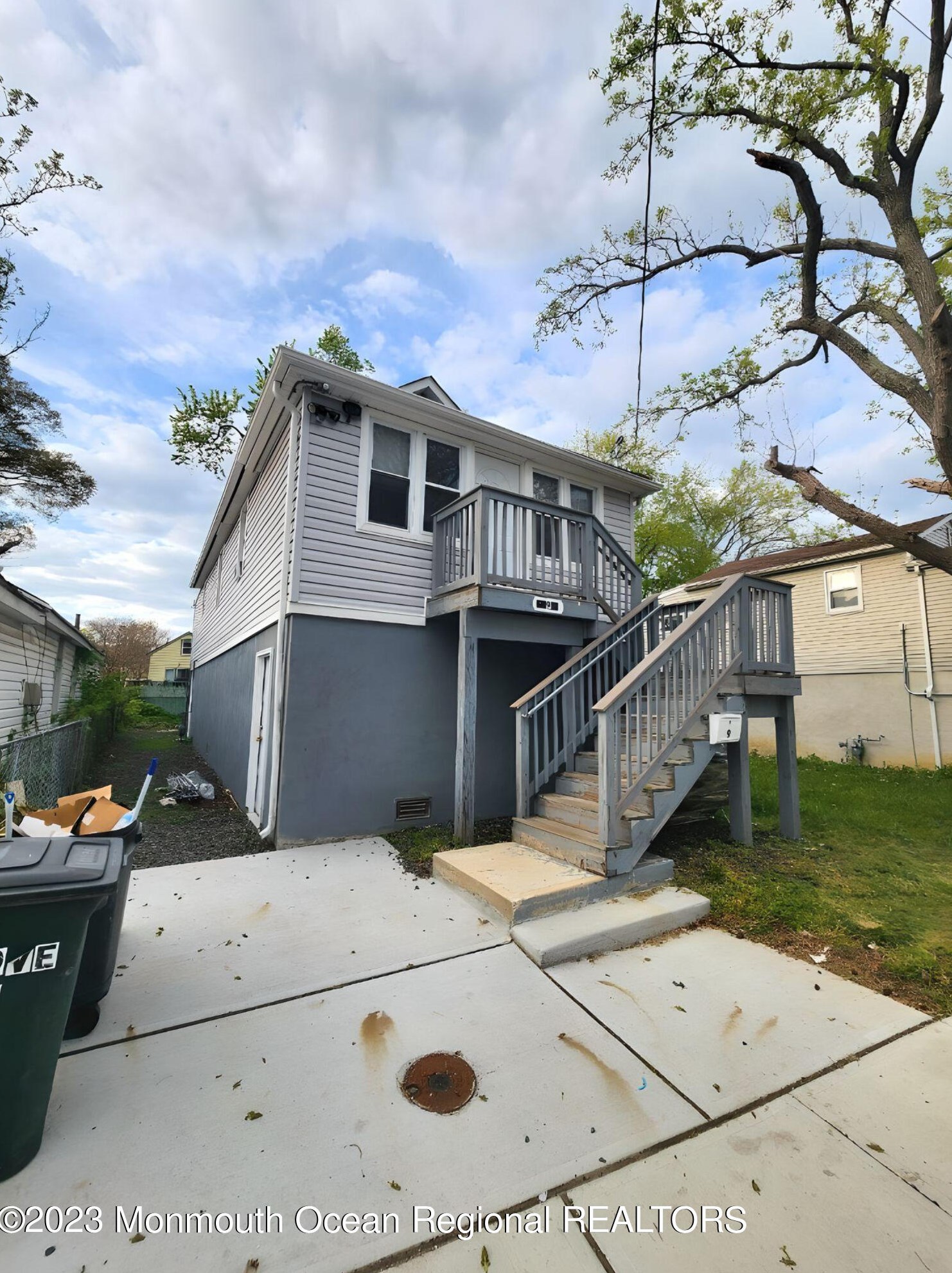 9 Grove Pl, Ideal Beach, NJ 07734-1666