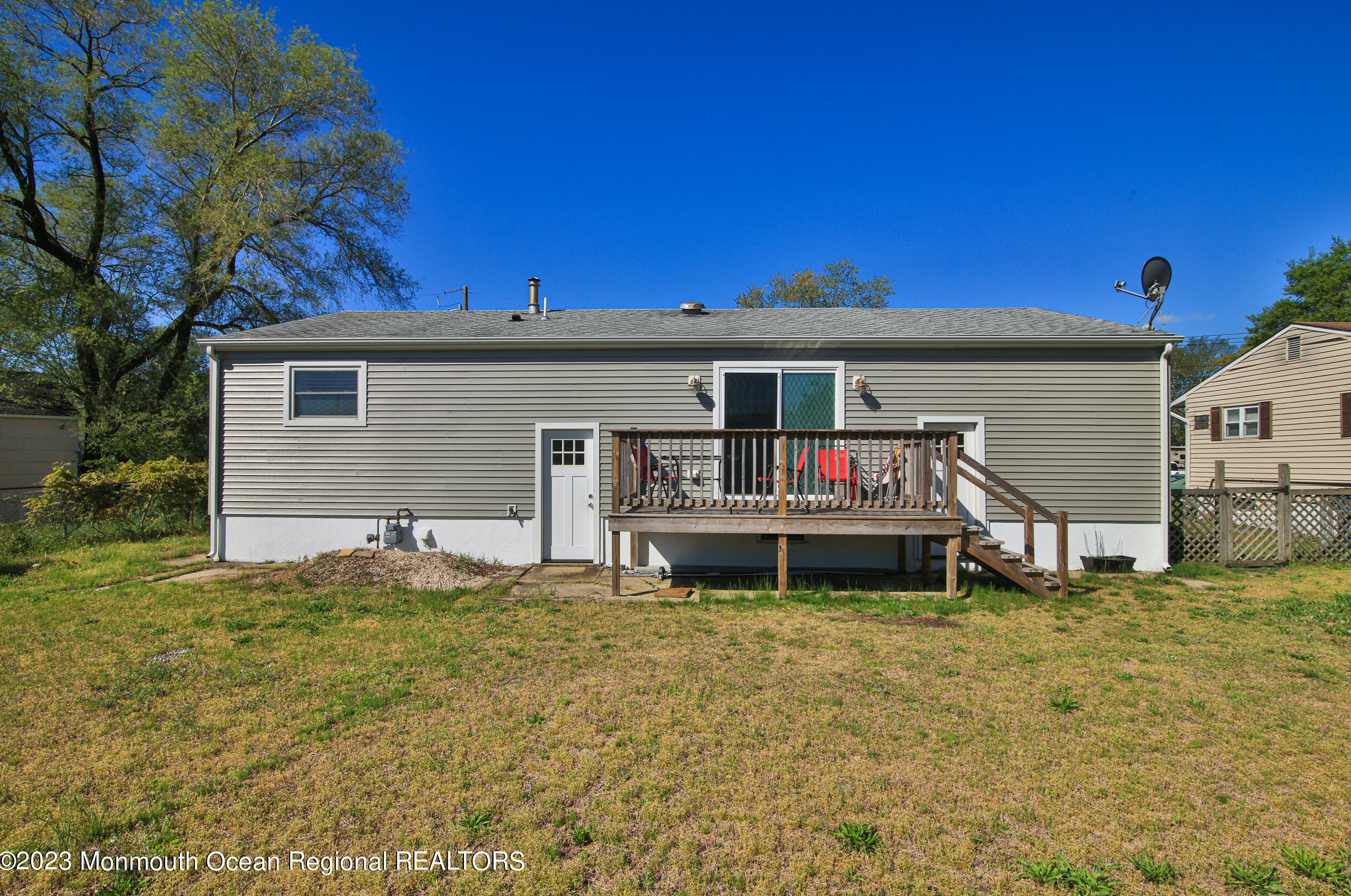 32 Citadel Ave, Toms River NJ  08757-5507 exterior