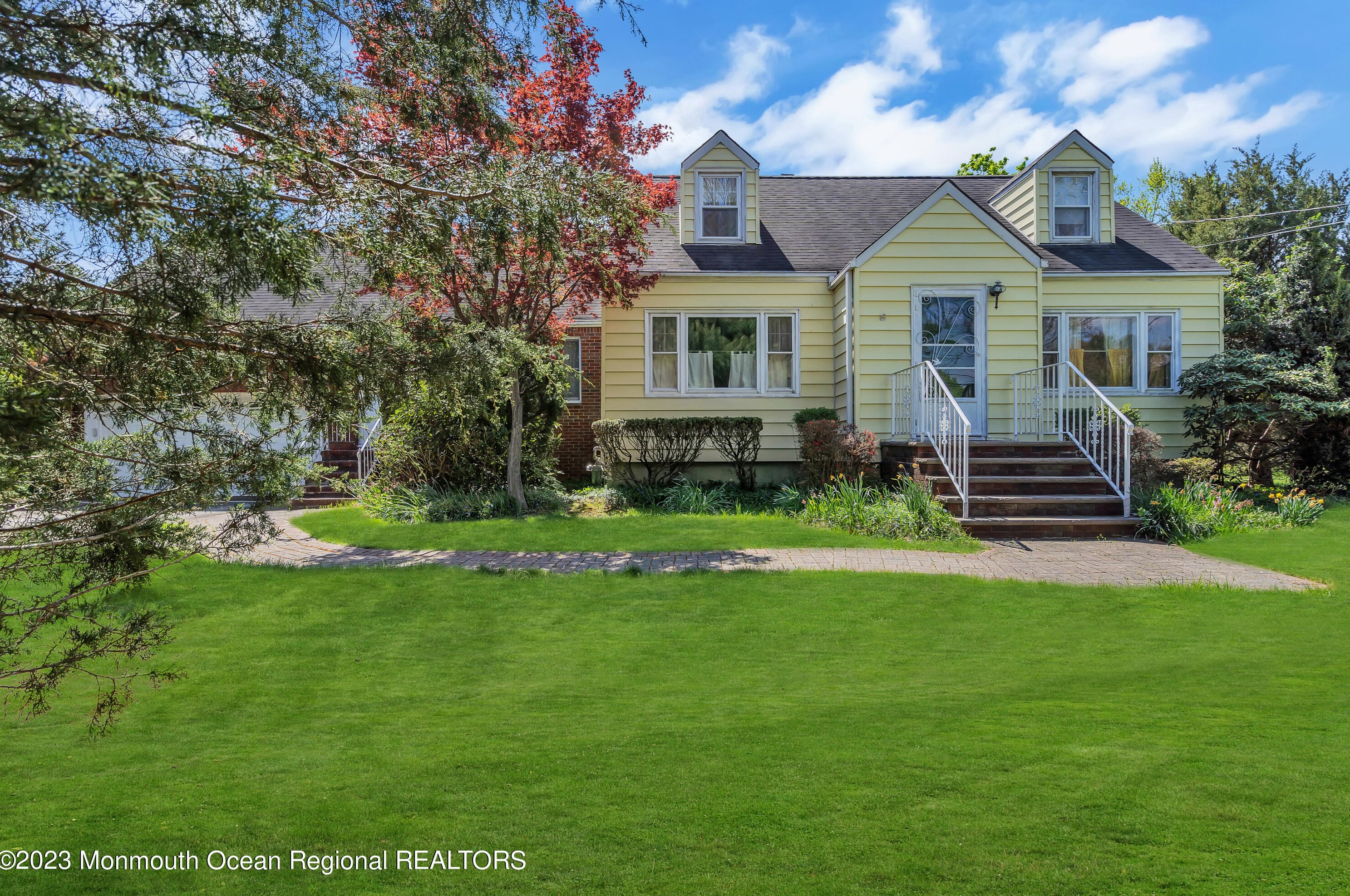 1 Orchard Pkwy, Morganville, NJ 07751