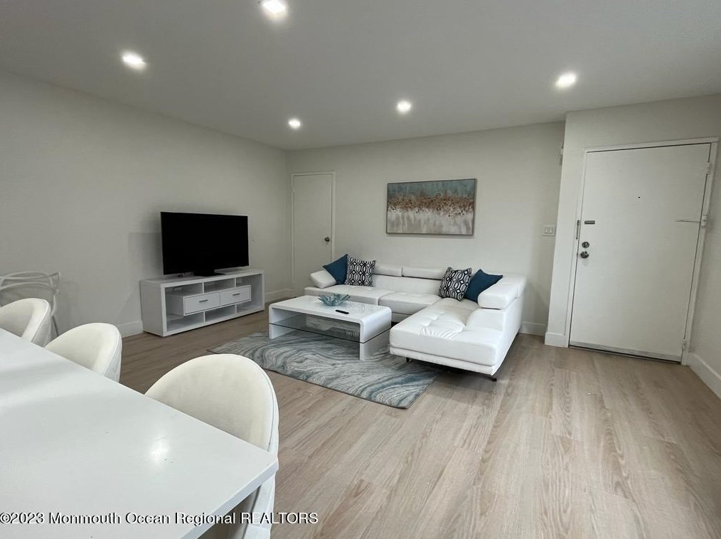 104 1st Ave #15, Belmar, NJ 07719