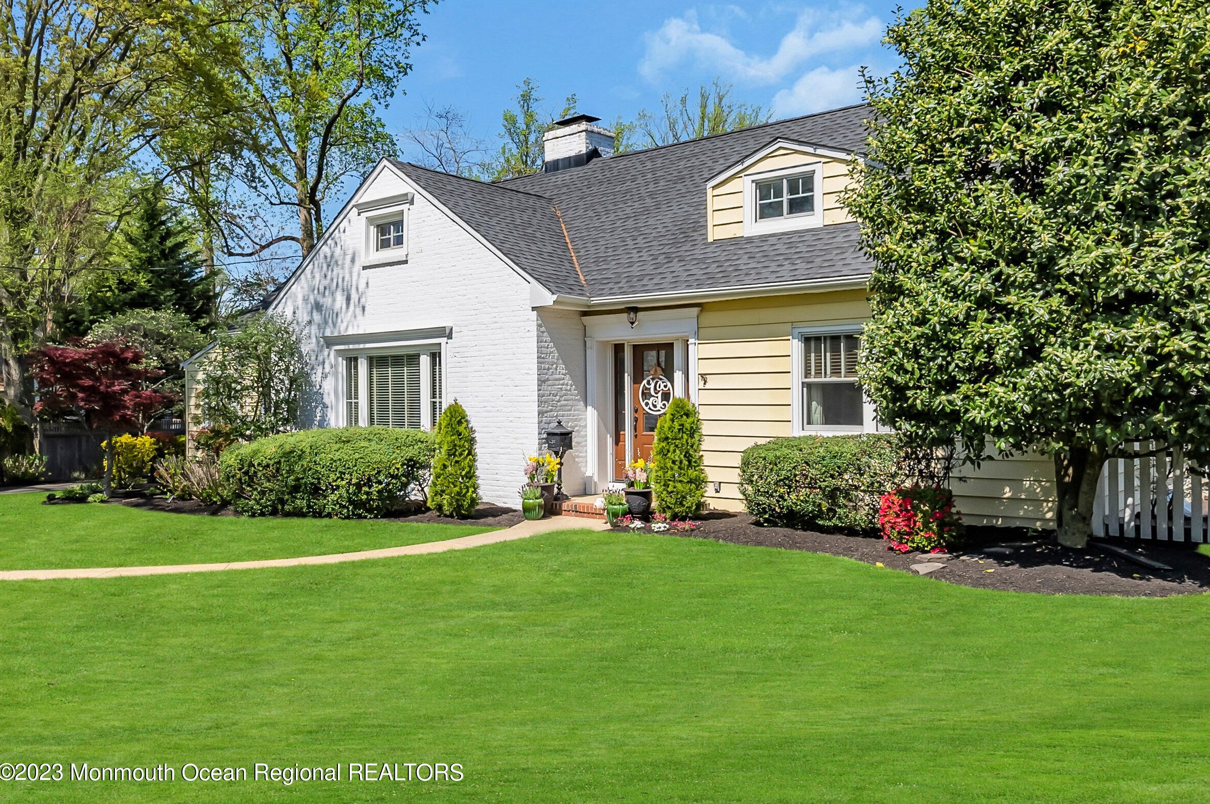 53 Highland Ave, Tinton Falls, NJ 07704
