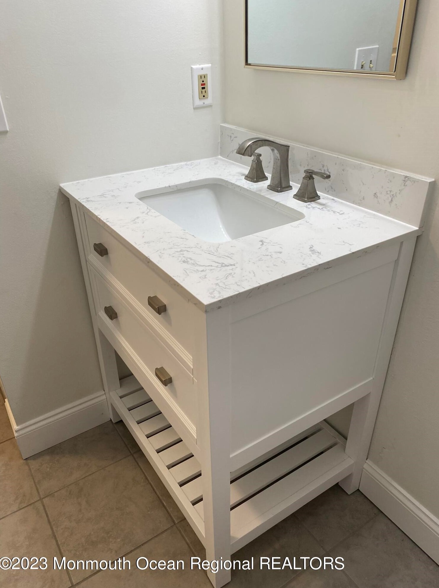 231 Atlantic St #26, Keyport, NJ 07735