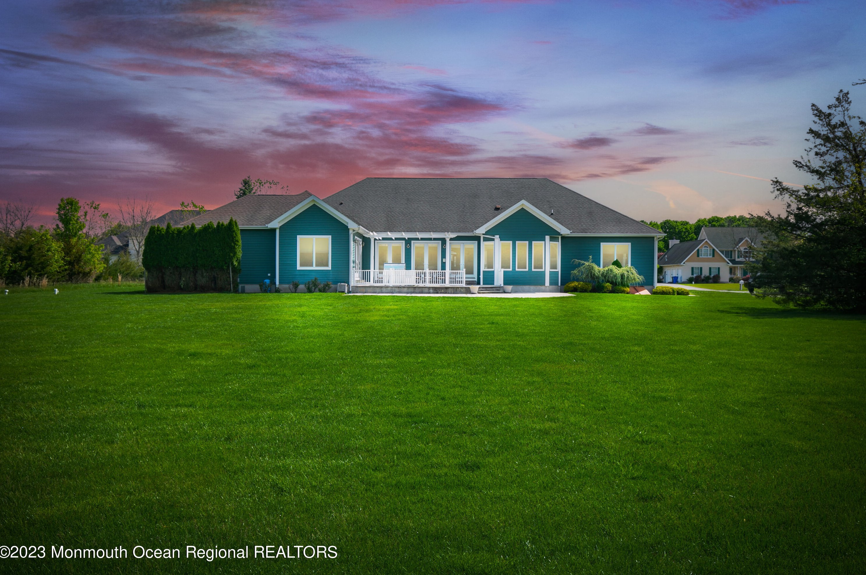 1830 Regina Ct, Toms River, NJ 08755-2195