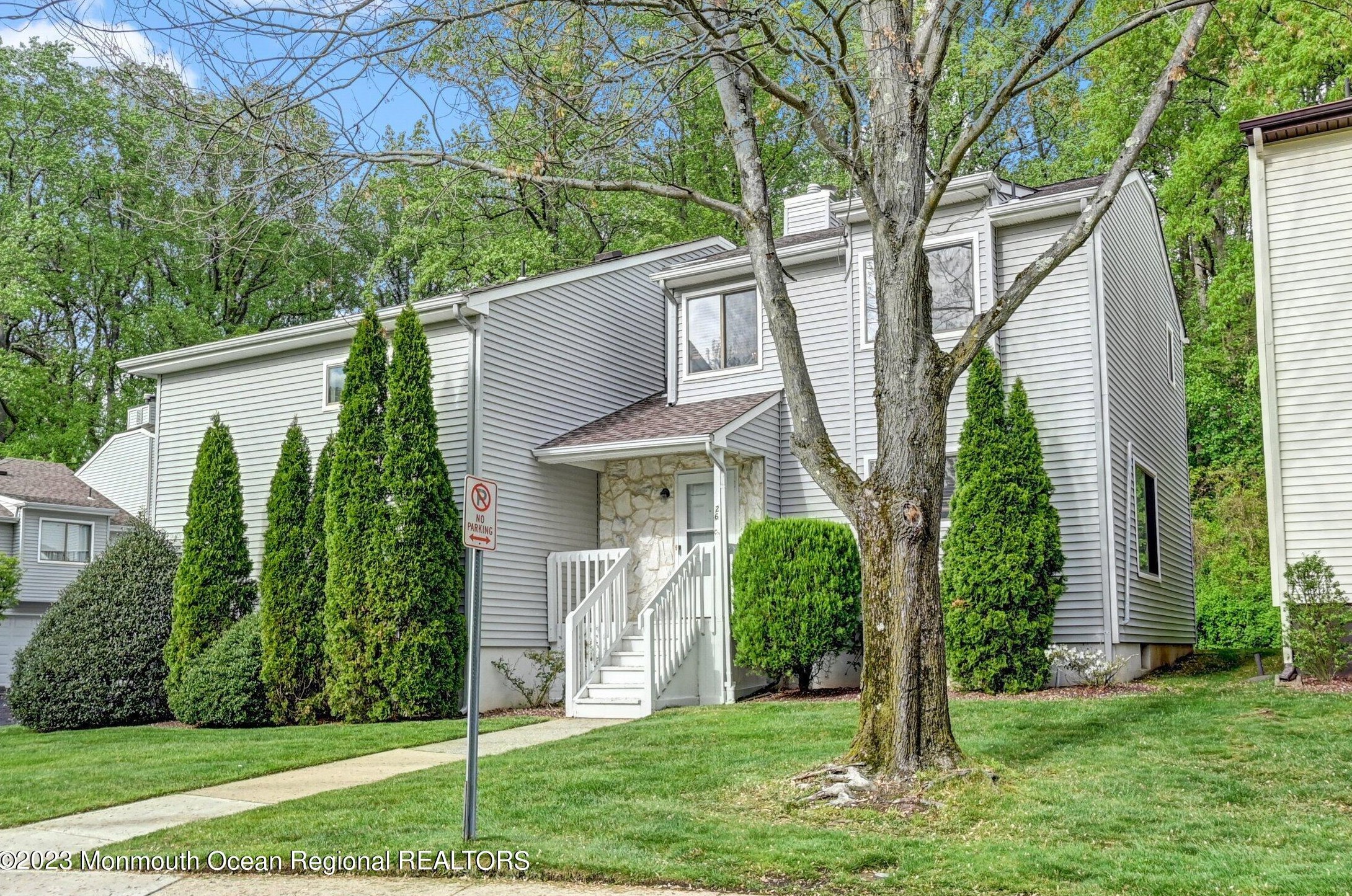 26 Kennedy Ct, Middletown, NJ 07748
