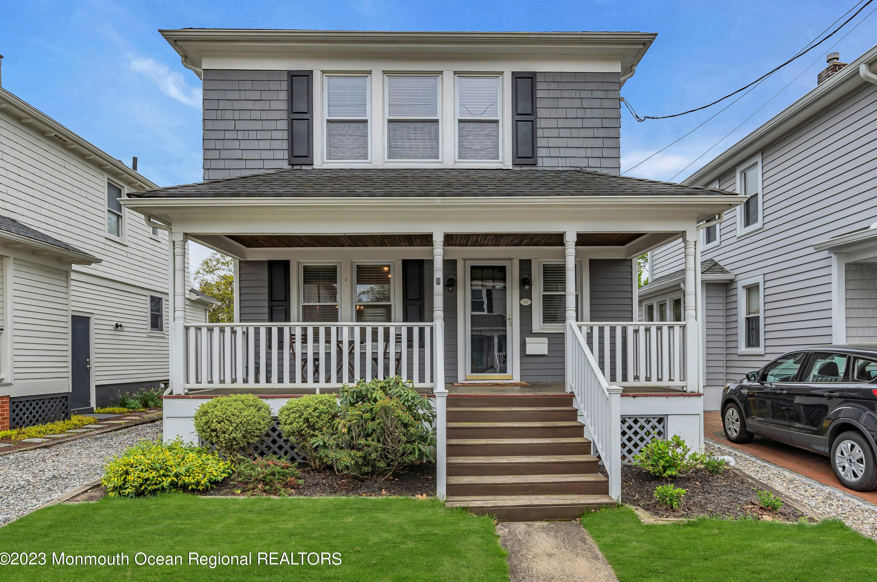 53 Waverly Pl, Tinton Falls, NJ 07701