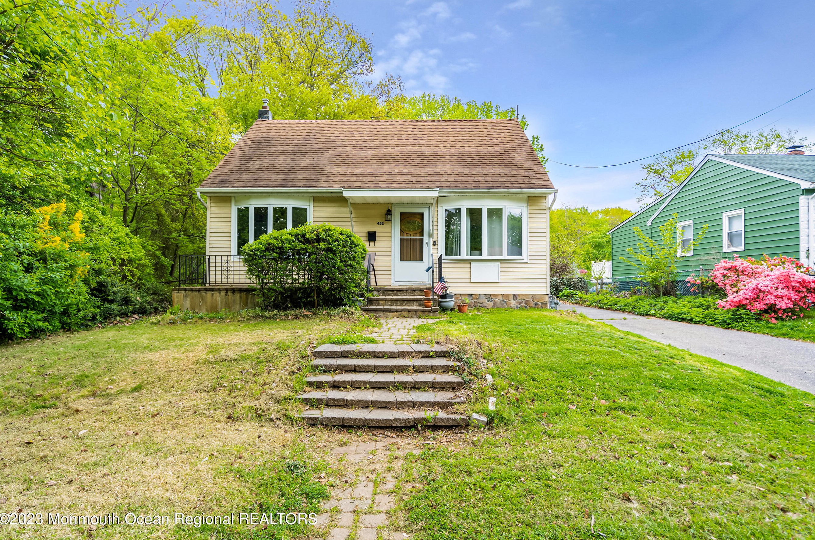 452 Garden Pl, Keyport, NJ 07735