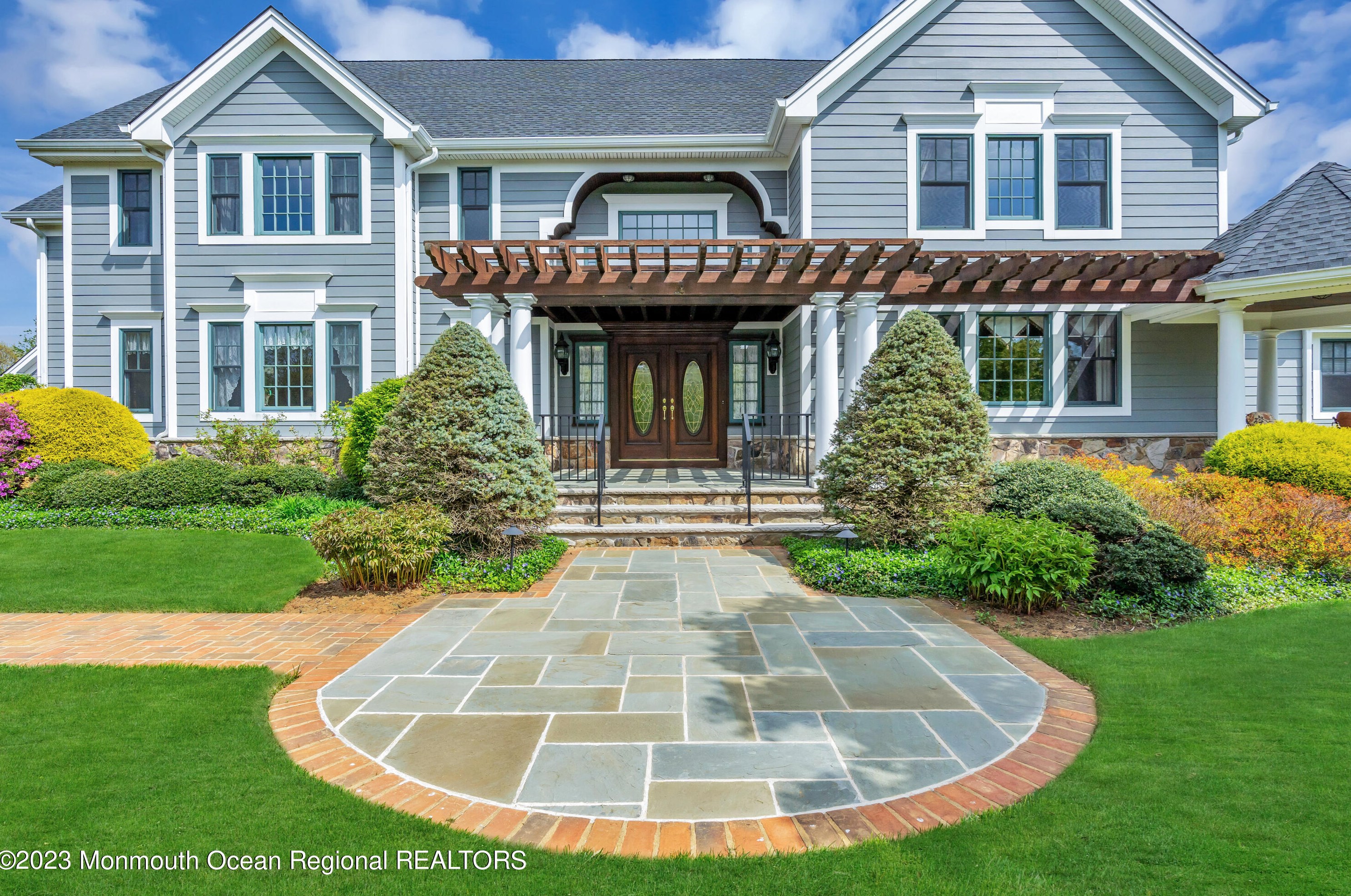 13 Driftwood Ln, Vanderburg, NJ 07722