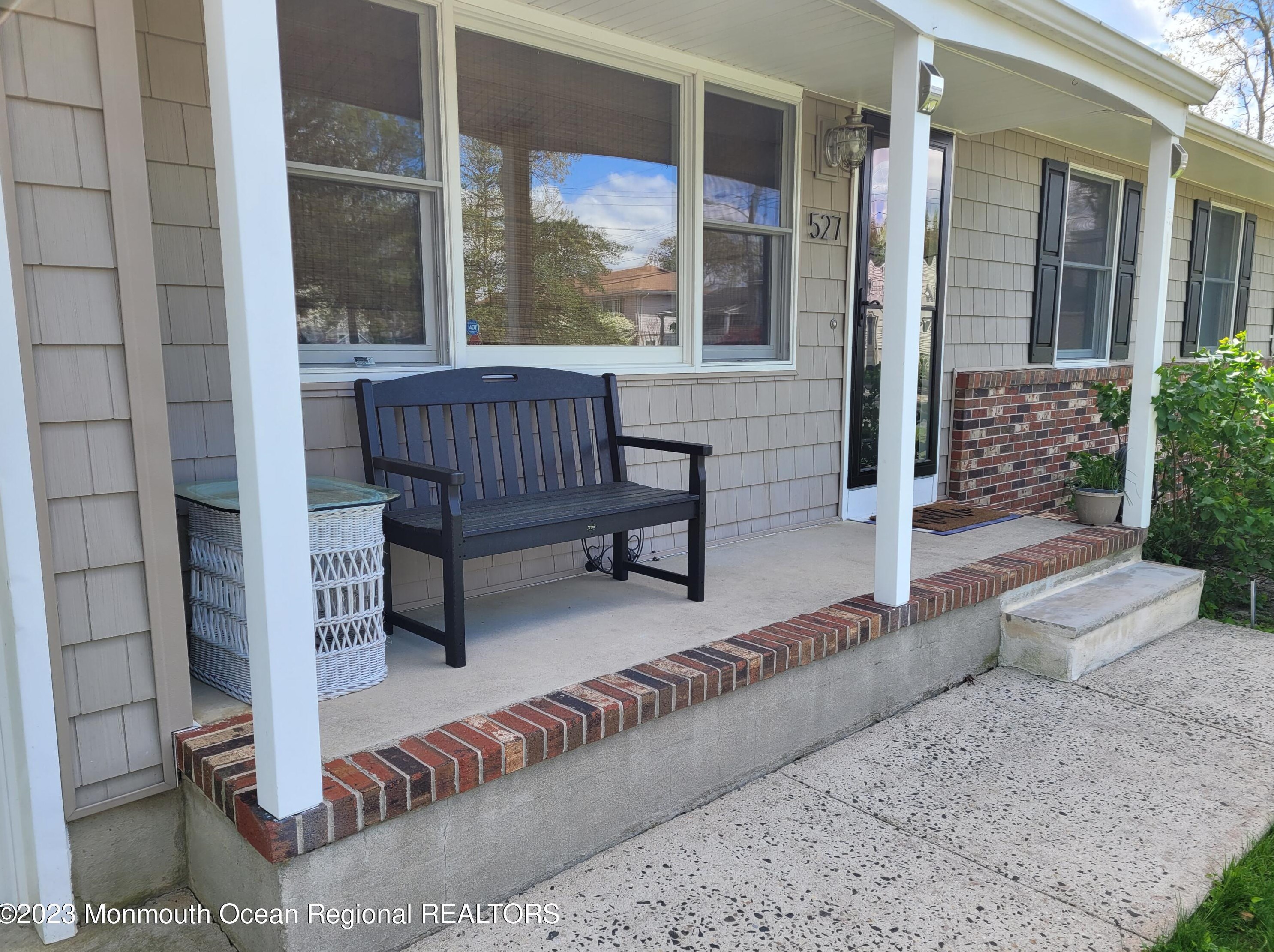 527 Delaware Ave, Point Pleasant Beach, NJ 08742