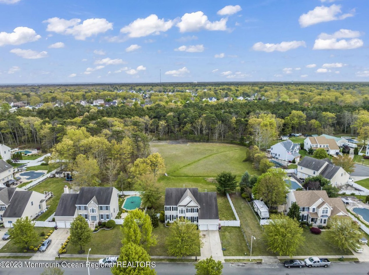 57 Brittany Dr, Berkeley Township, NJ 08721