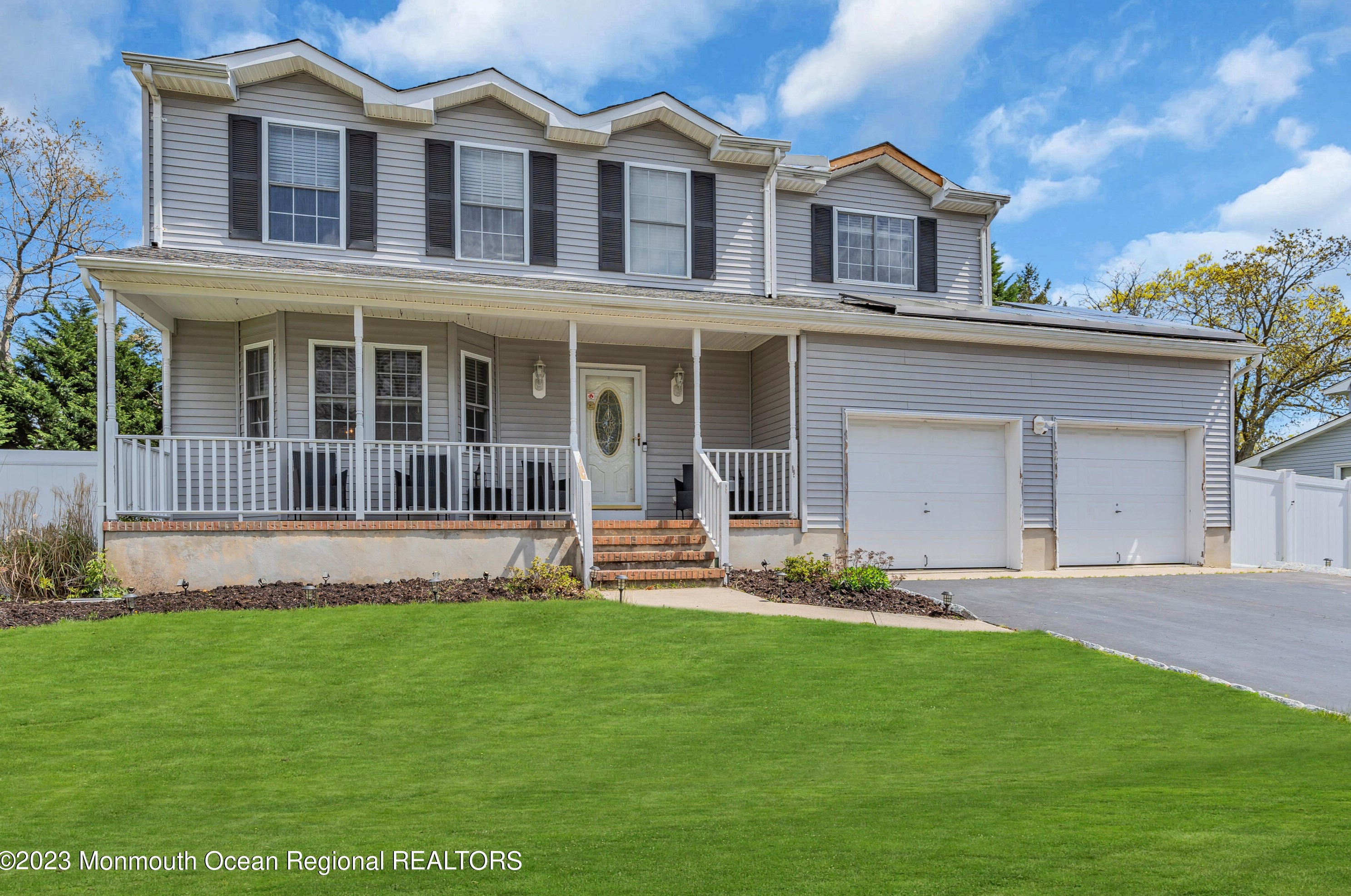 121 Jefferson Dr, Bricktown, NJ 08724