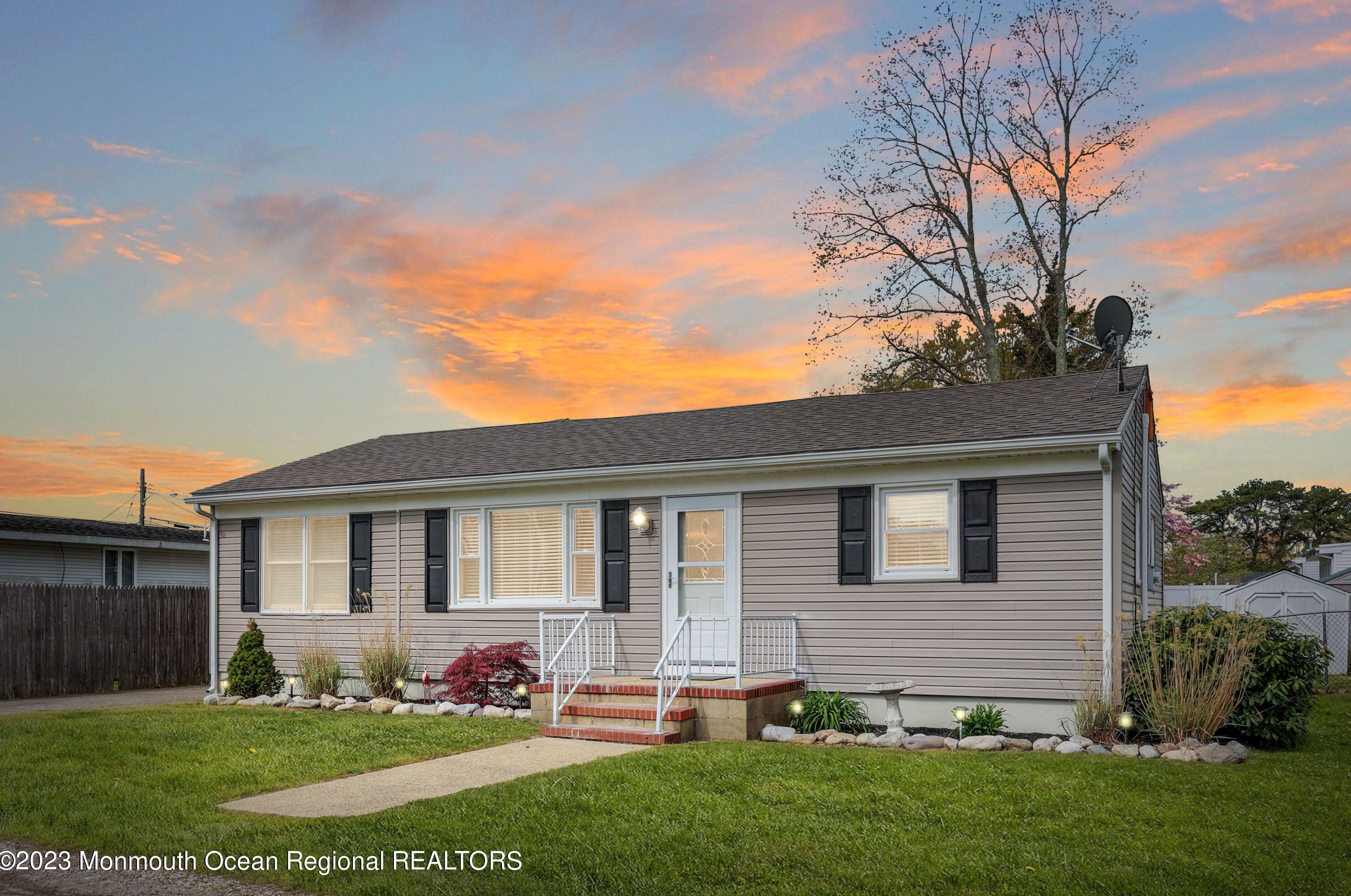 796 Tunney Point Dr, Toms River, NJ 08753