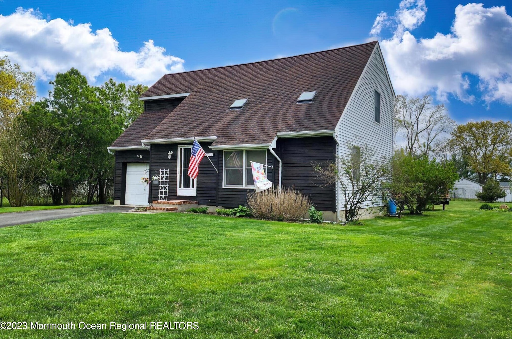 343 Cahill Rd, Toms River, NJ 08755-7301