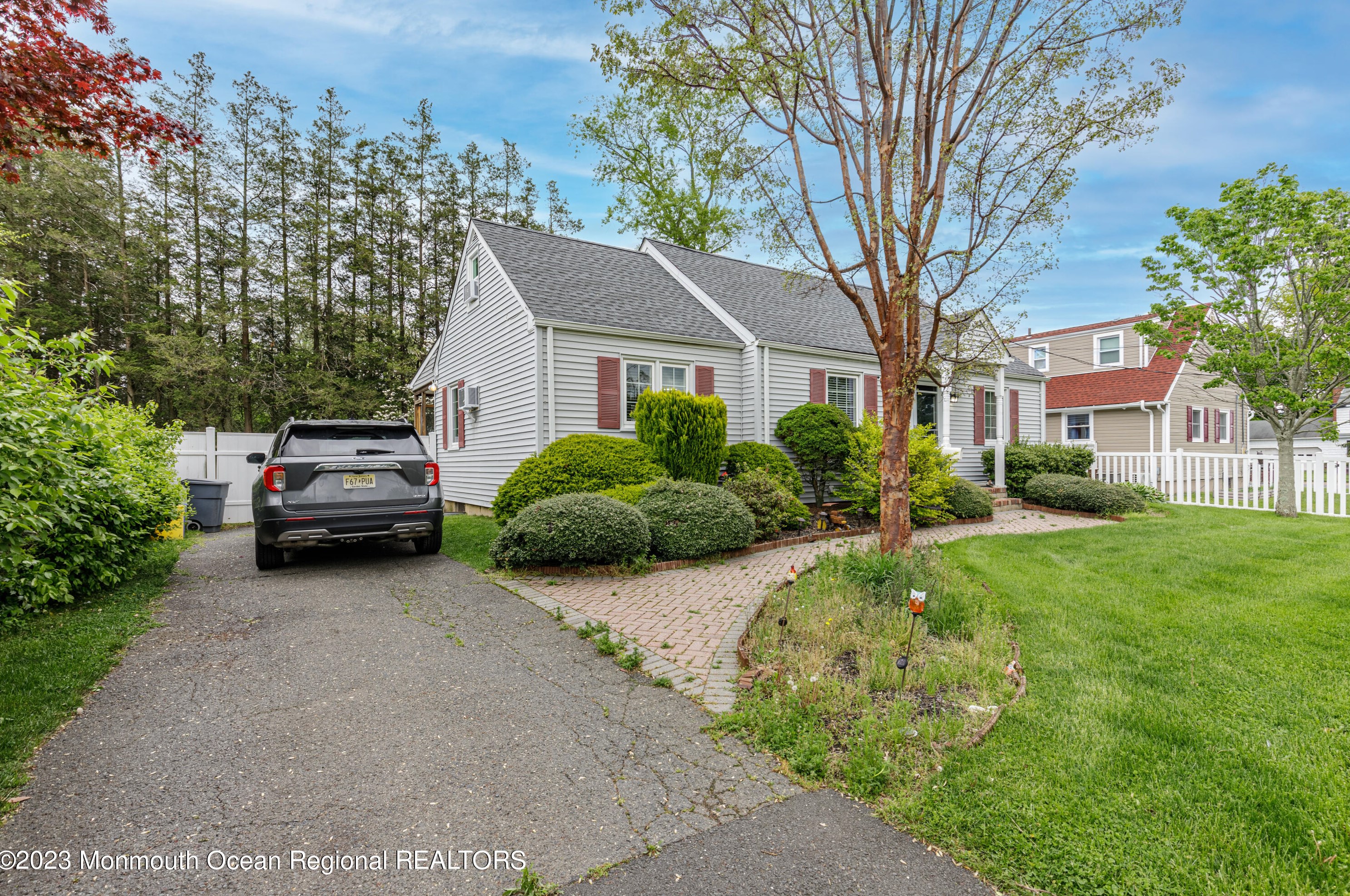 2 Schiverea Ave, East Freehold, NJ 07728
