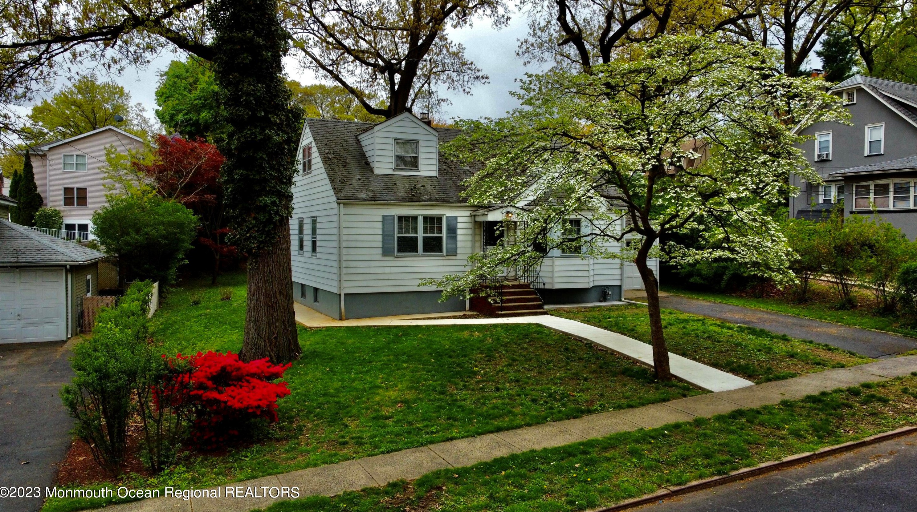 15 Oakridge Ave, Nutley, NJ 07110