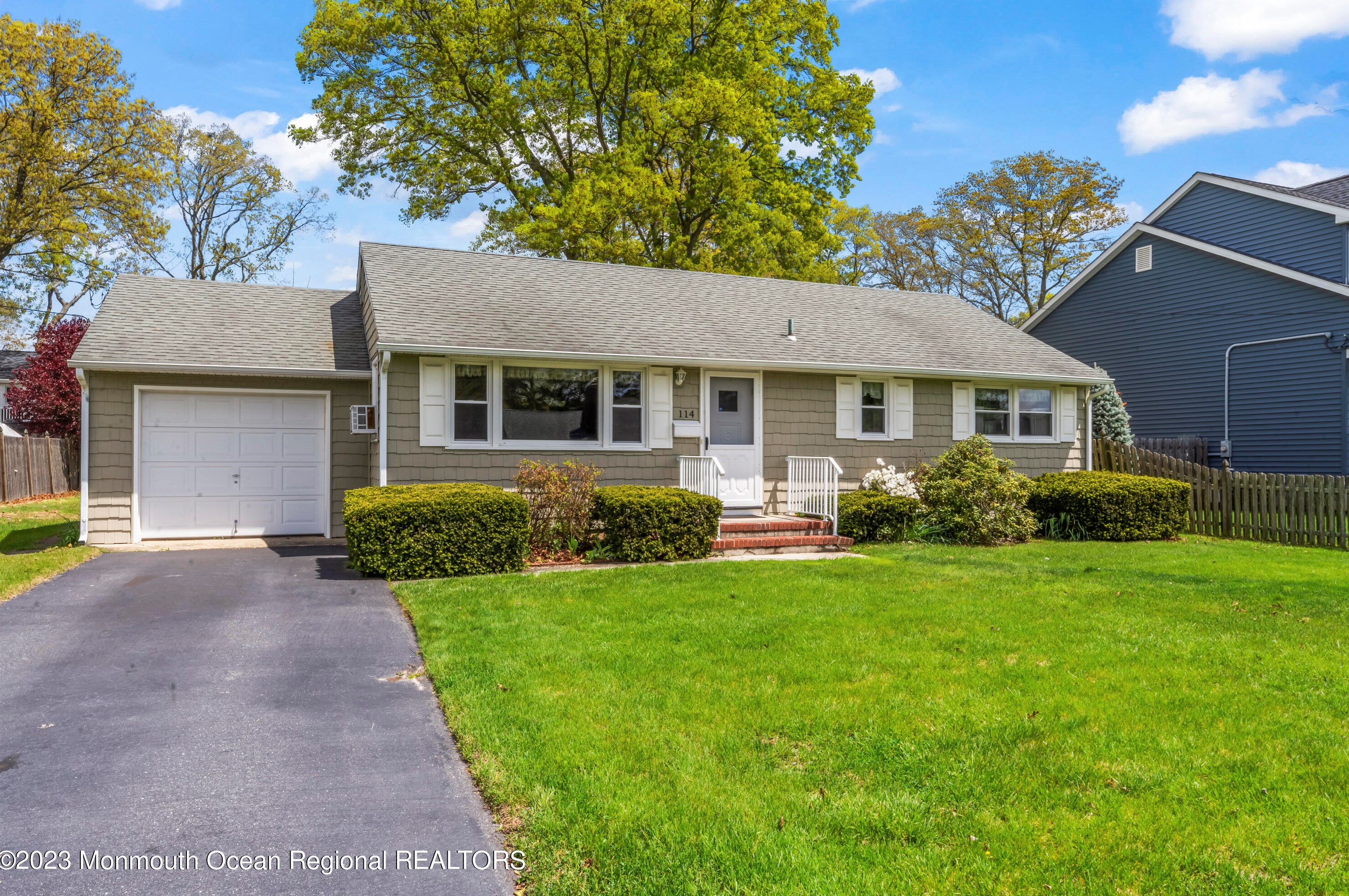 114 Laurelwood Rd, Bricktown, NJ 08724