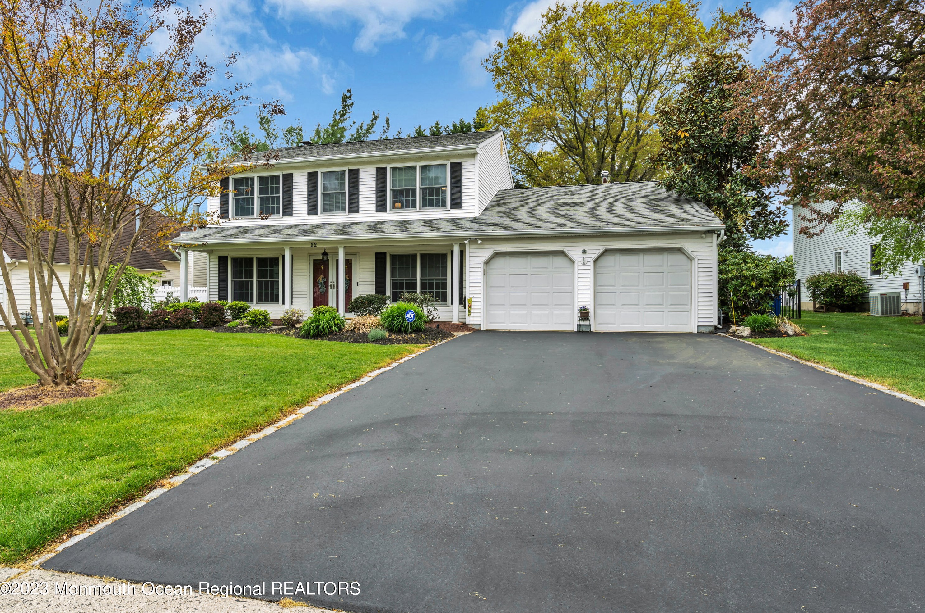 22 Twin Terrace, Holmdel Village, NJ 07733