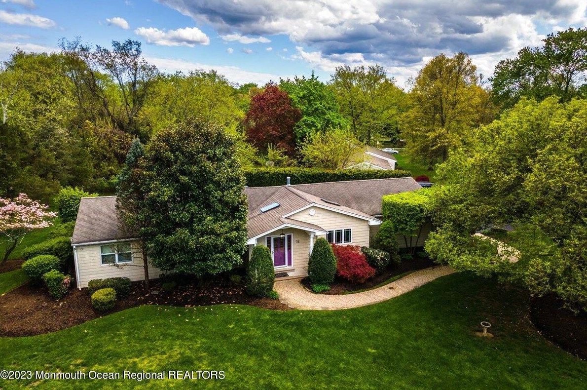 56 Wyckham Rd, Tinton Falls, NJ 07724