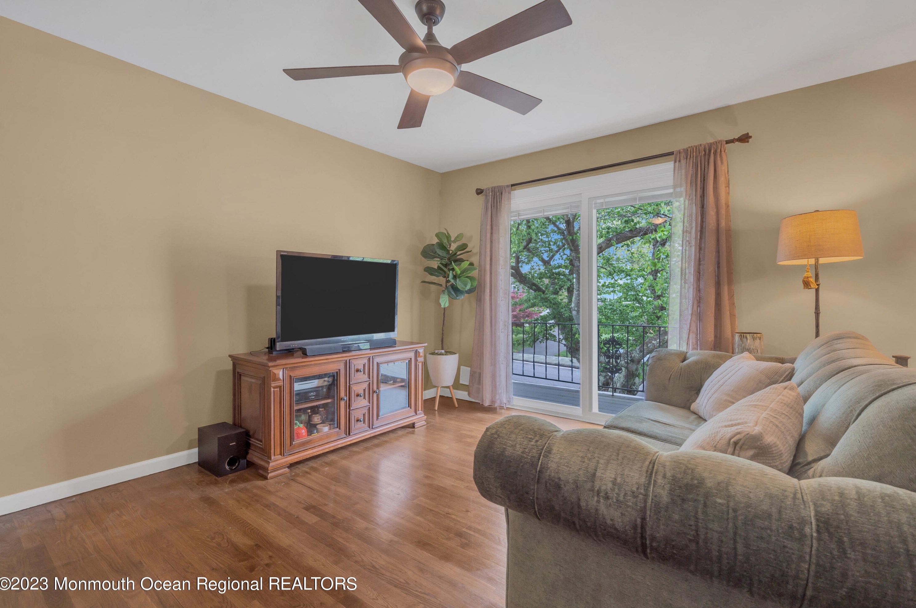 20 Cedar Hill Ln, Toms River NJ  08755-4904 exterior