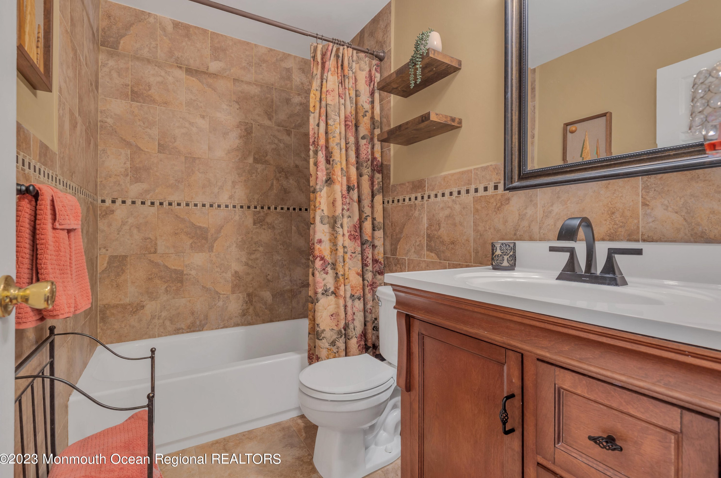 20 Cedar Hill Ln, Toms River NJ  08755-4904 exterior